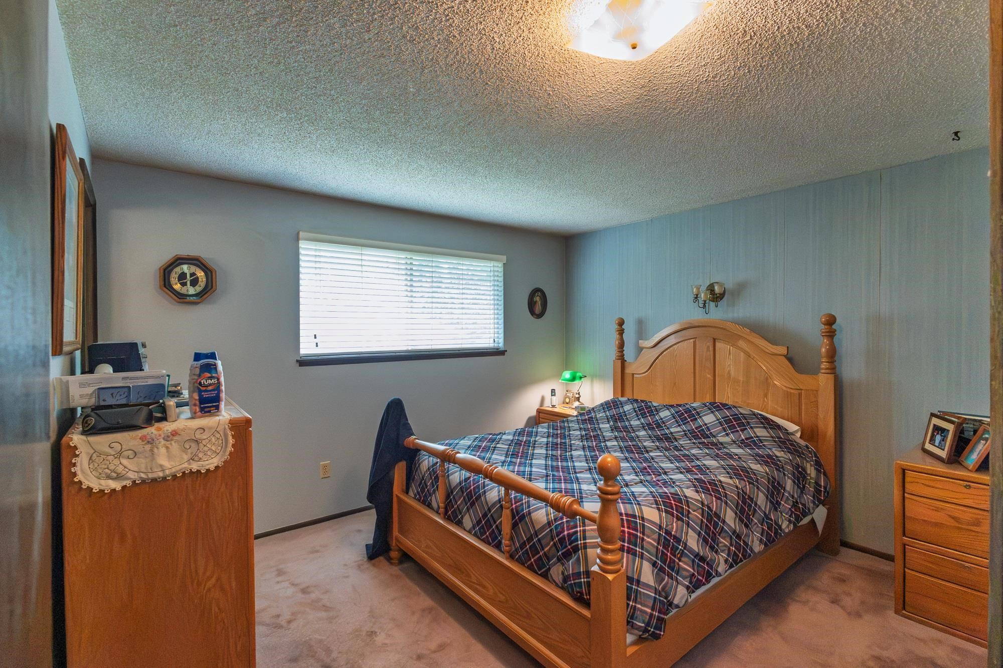 13104 E 28th Ave - Photo 8