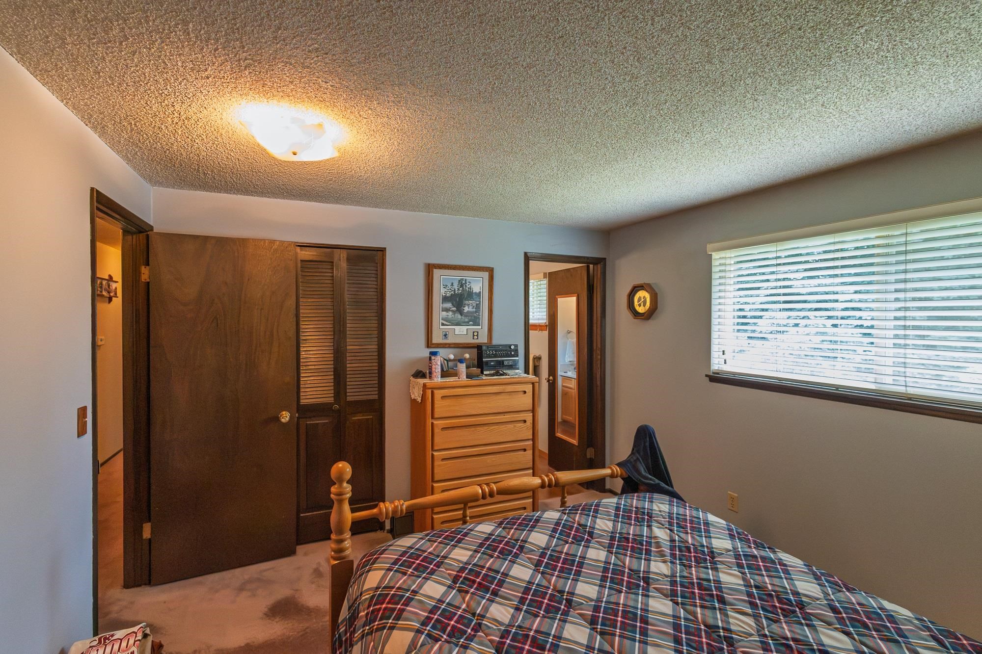 13104 E 28th Ave - Photo 9