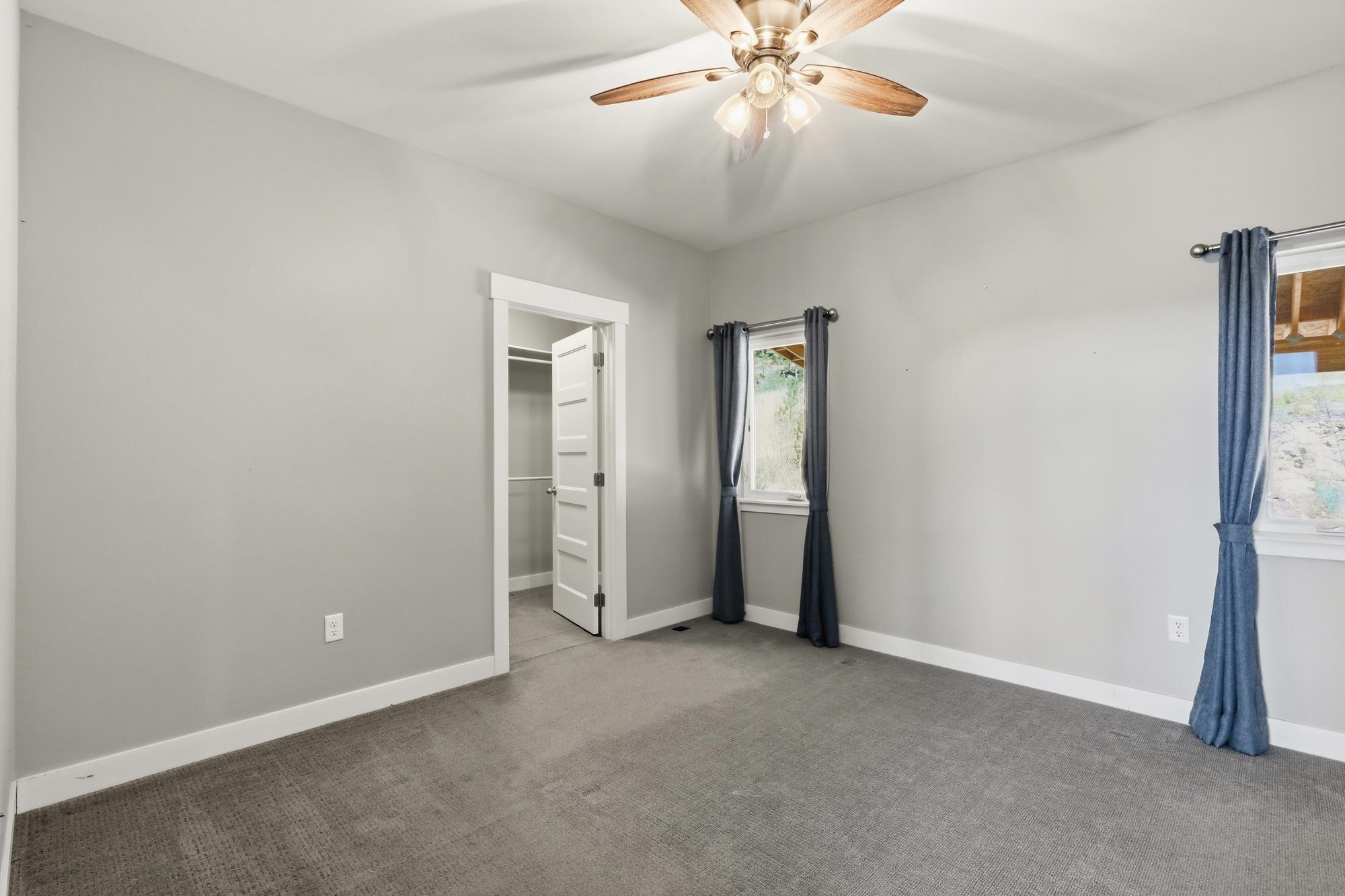 12611 E Big Meadows Rd - Photo 14