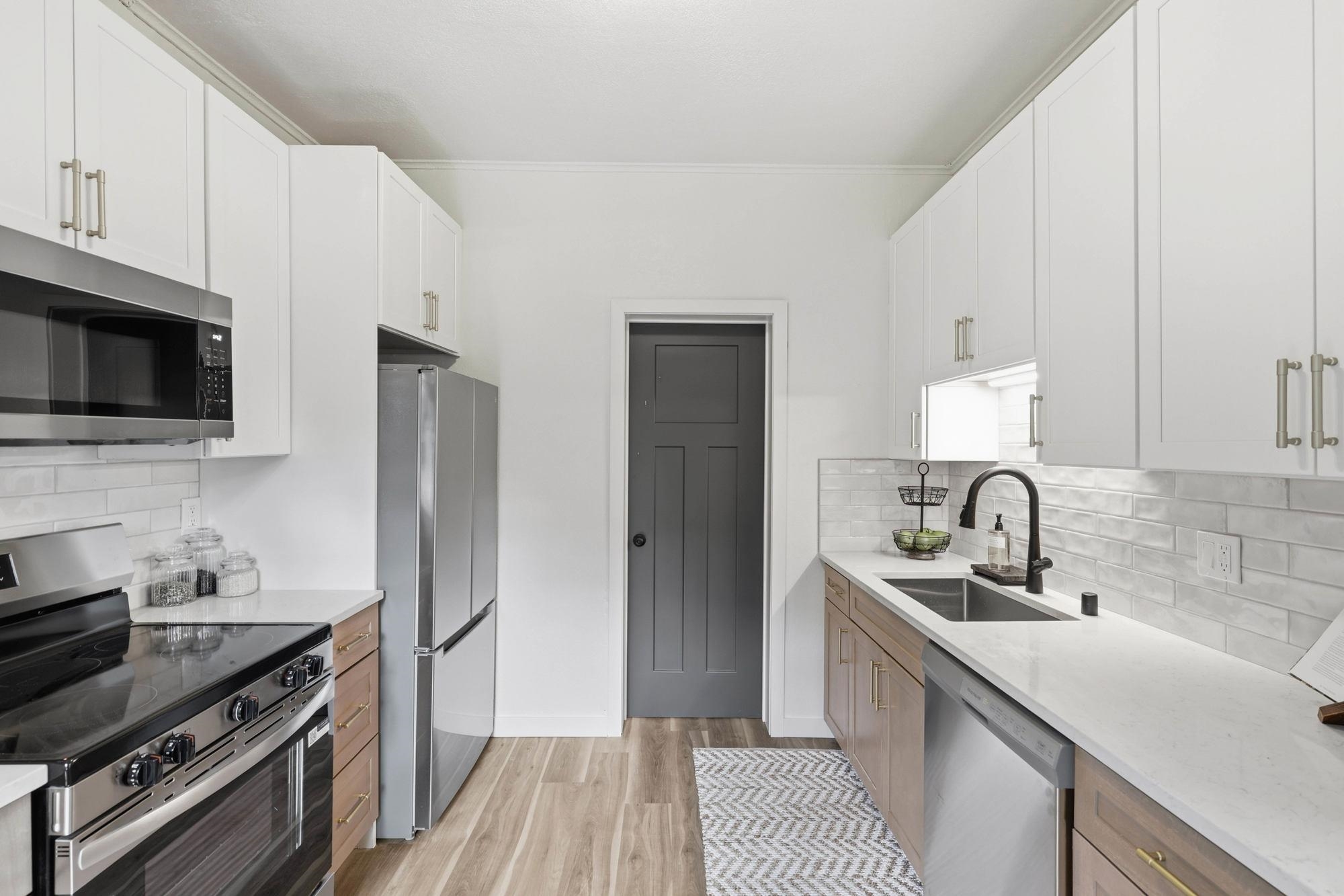 2614 E Diamond Ave - Photo 9