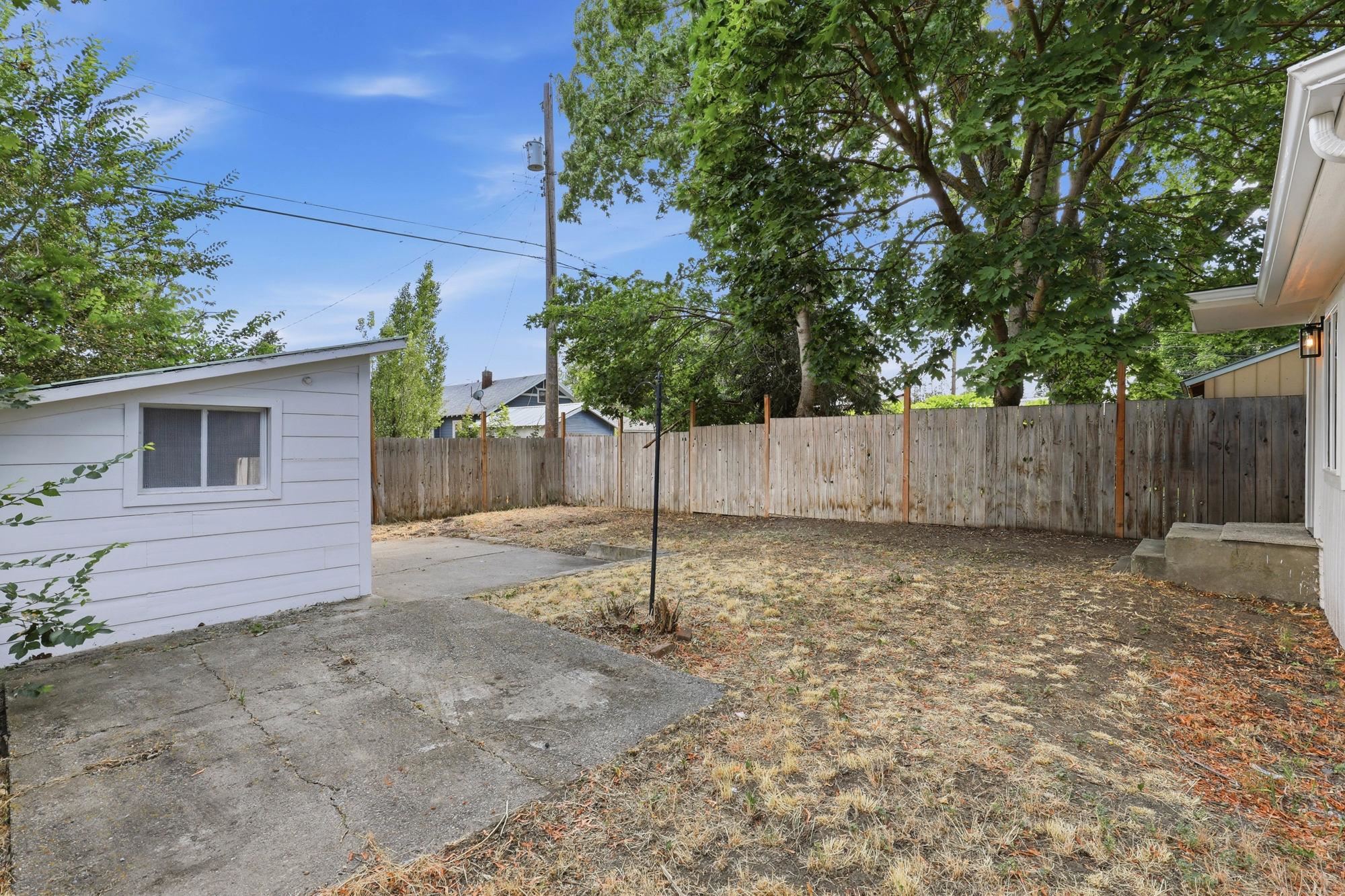 2614 E Diamond Ave - Photo 23