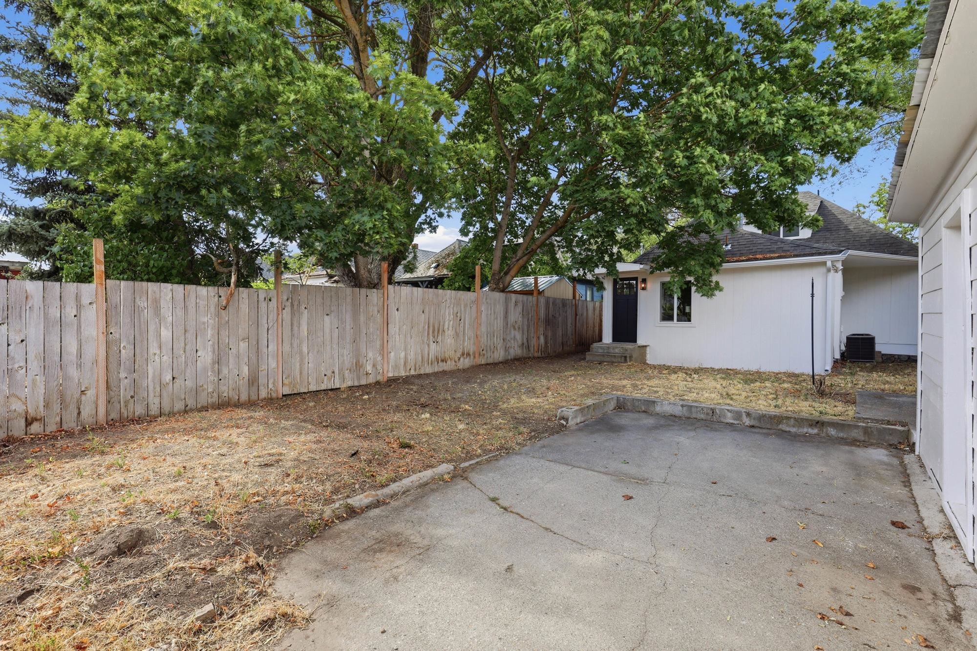2614 E Diamond Ave - Photo 25