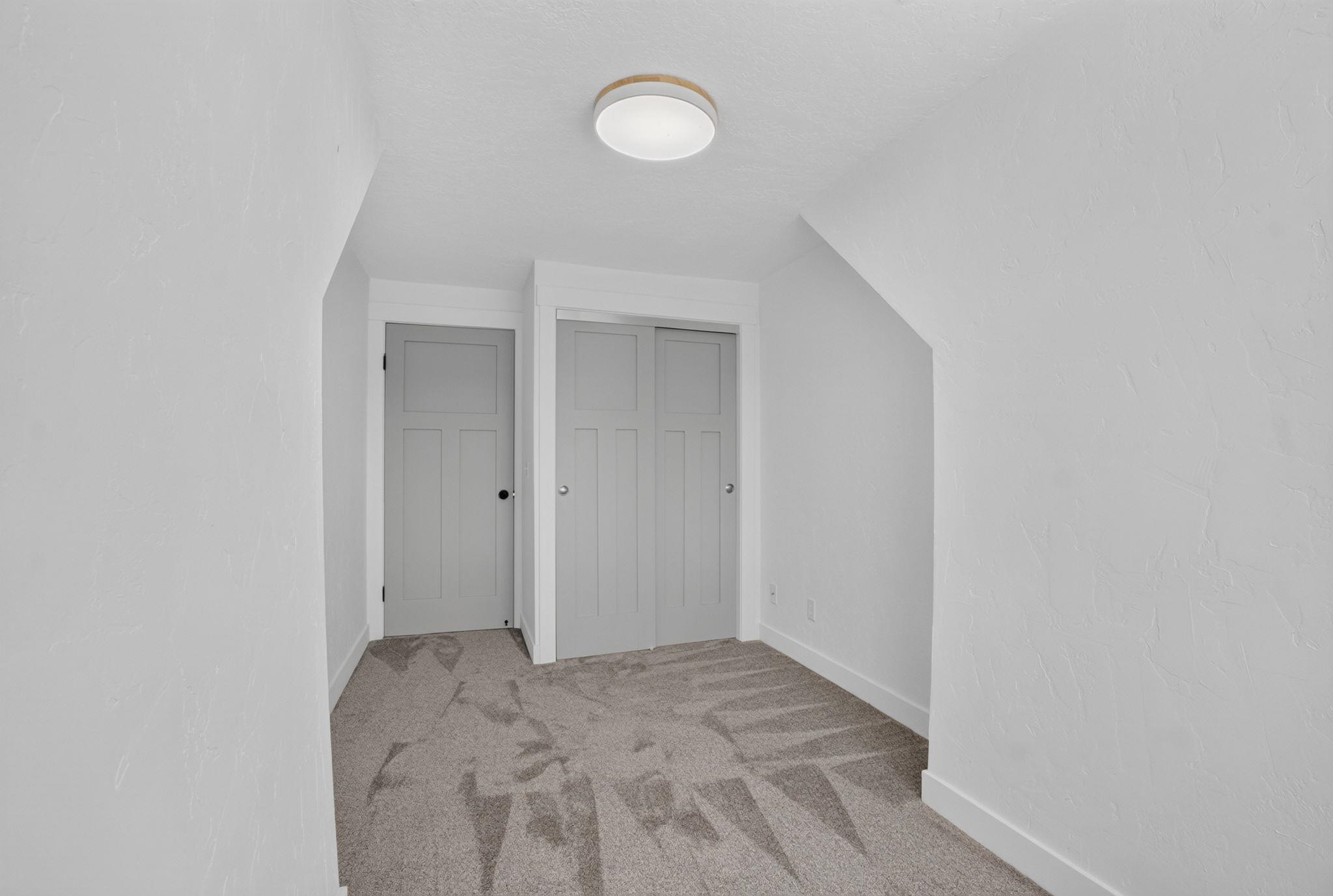 2428 W College Ave - Photo 20