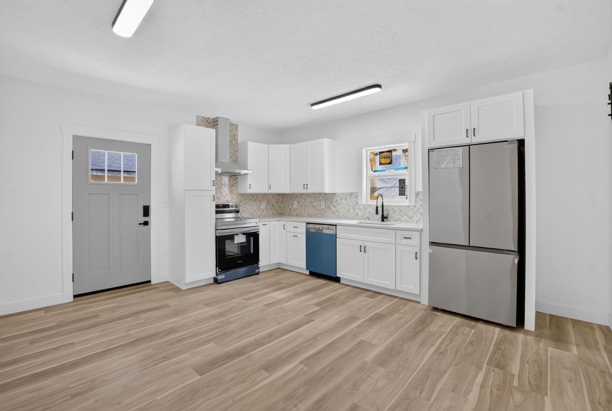 2428 W College Ave - Photo 5