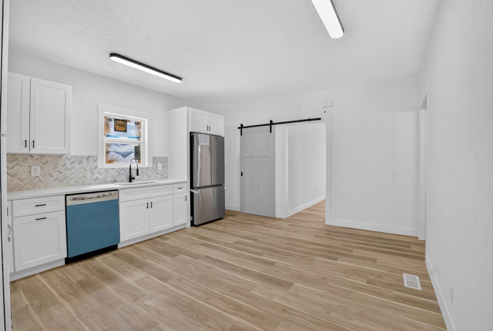 2428 W College Ave - Photo 9