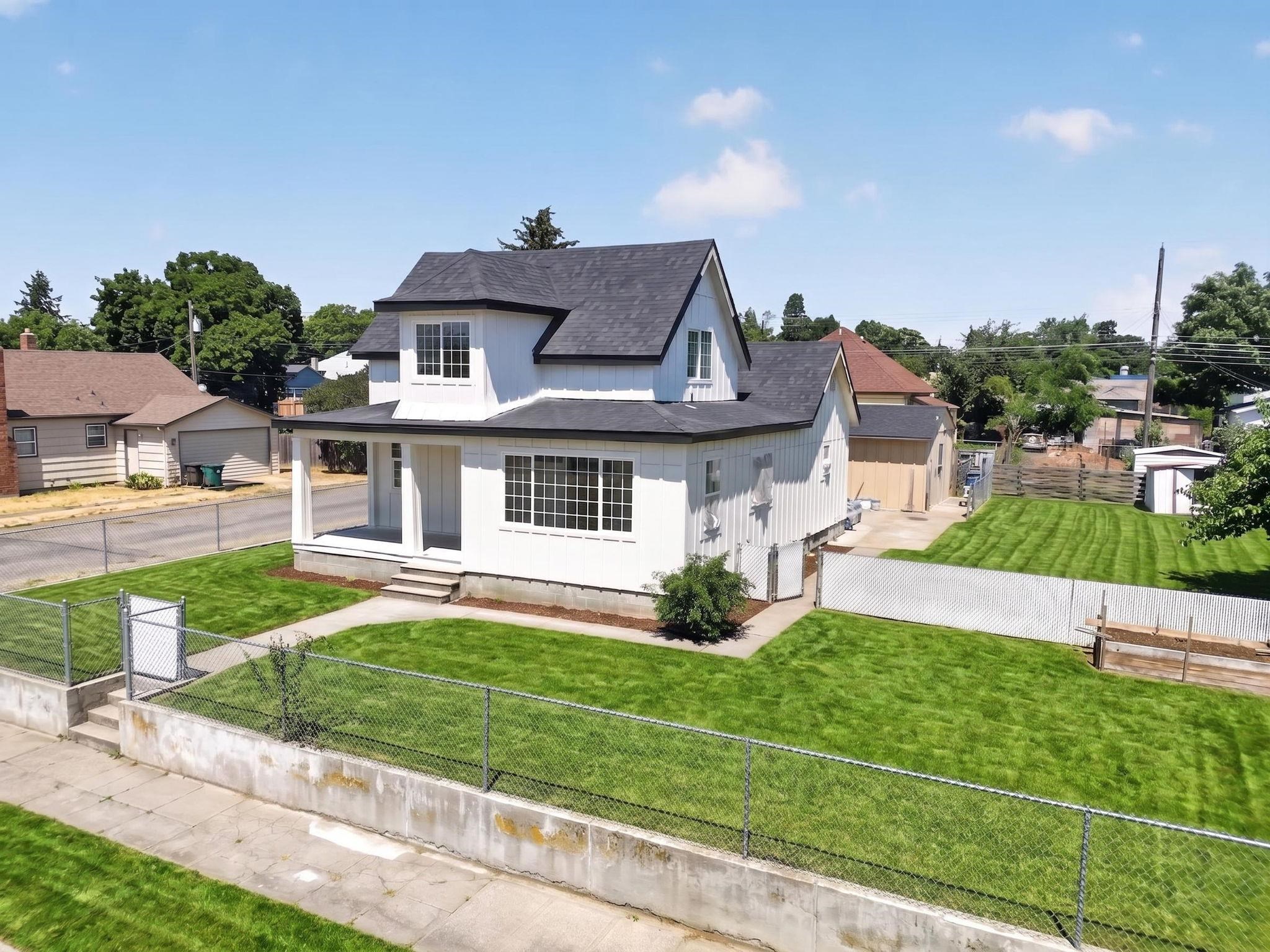 2428 W College Ave - Photo 3