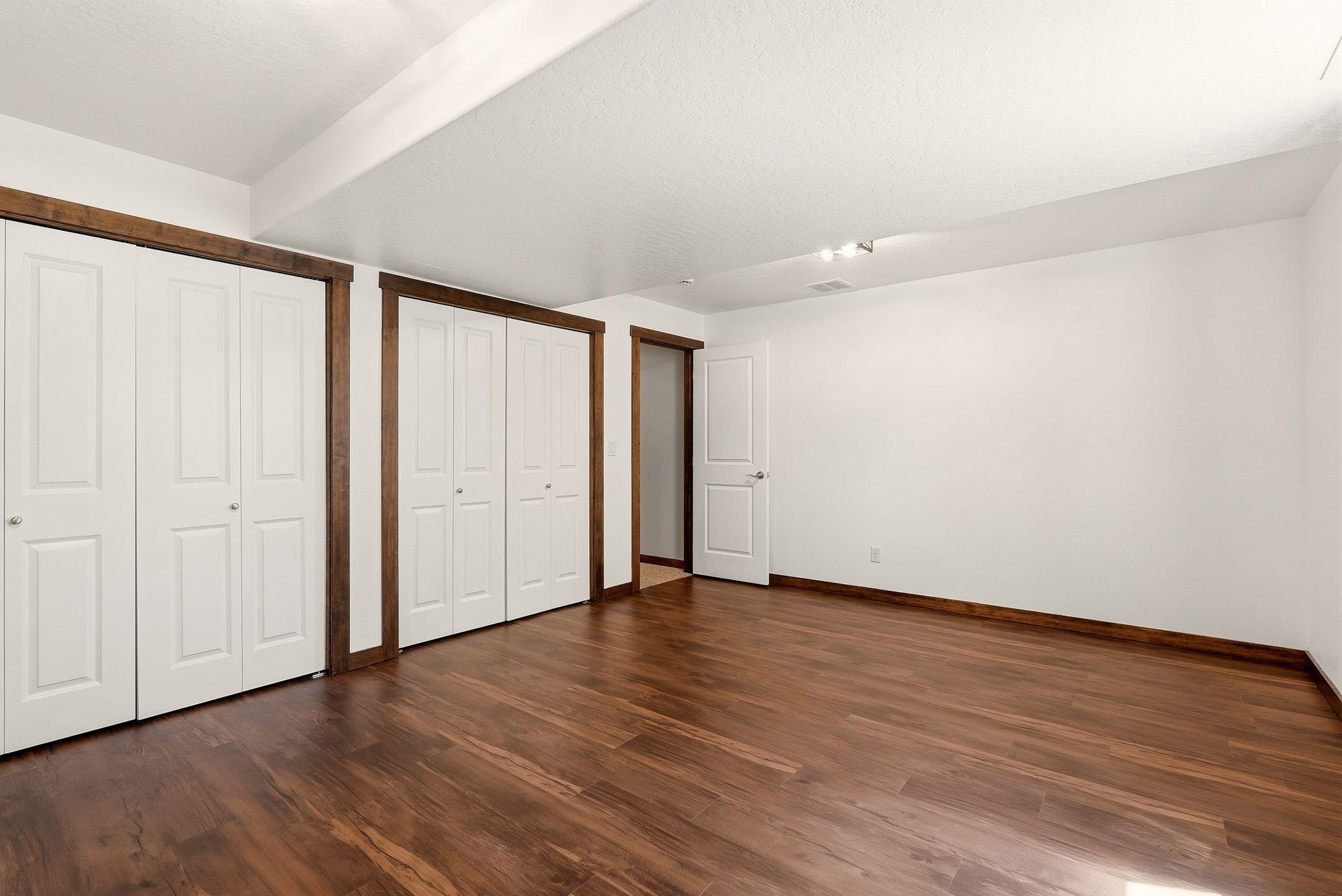 1031 S Kayla Ct - Photo 35