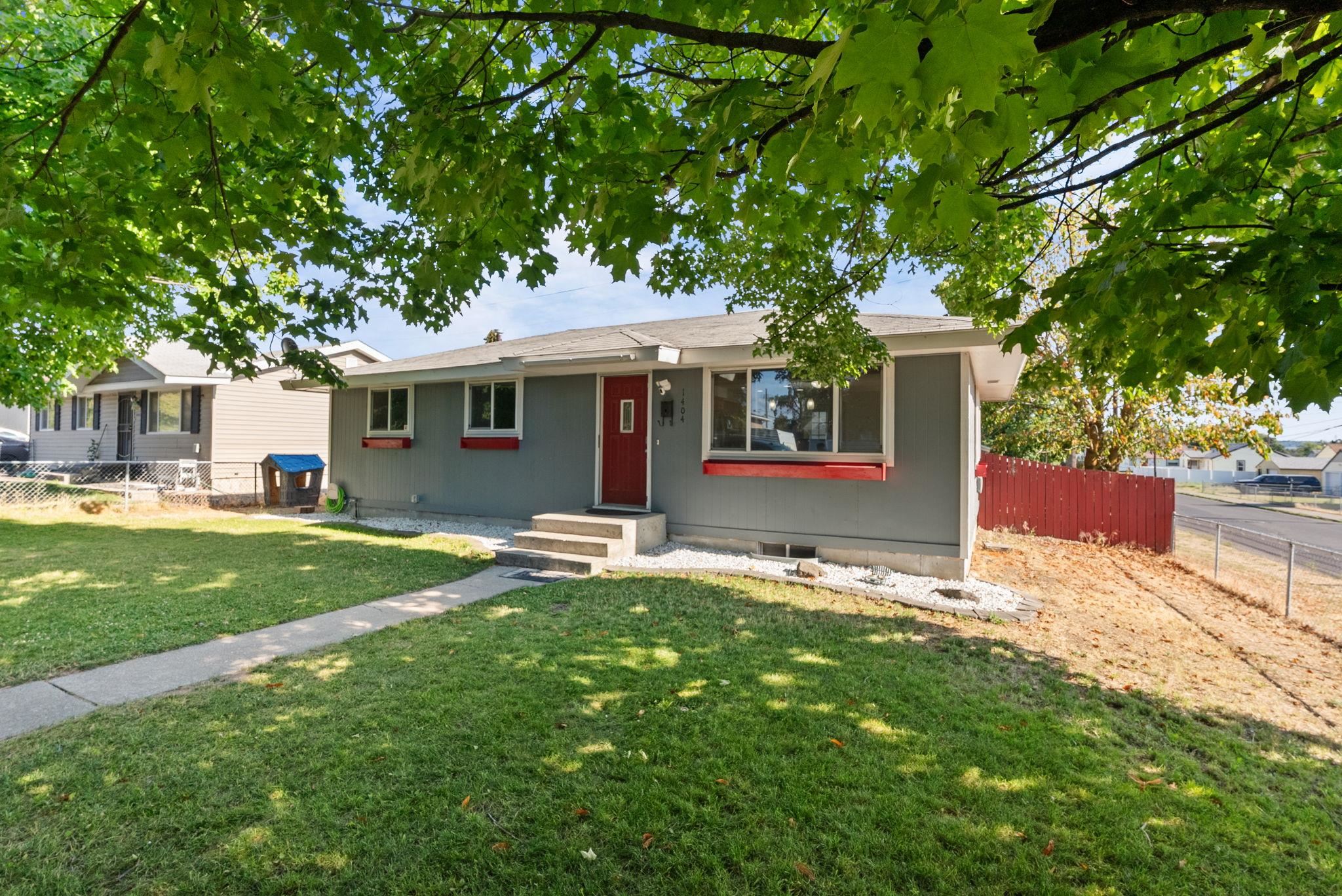 1404 E Gordon Ct - Photo 3