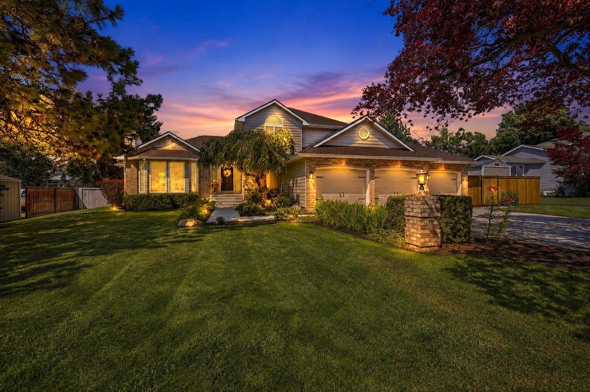 3109 E 65th Ave - Photo 2