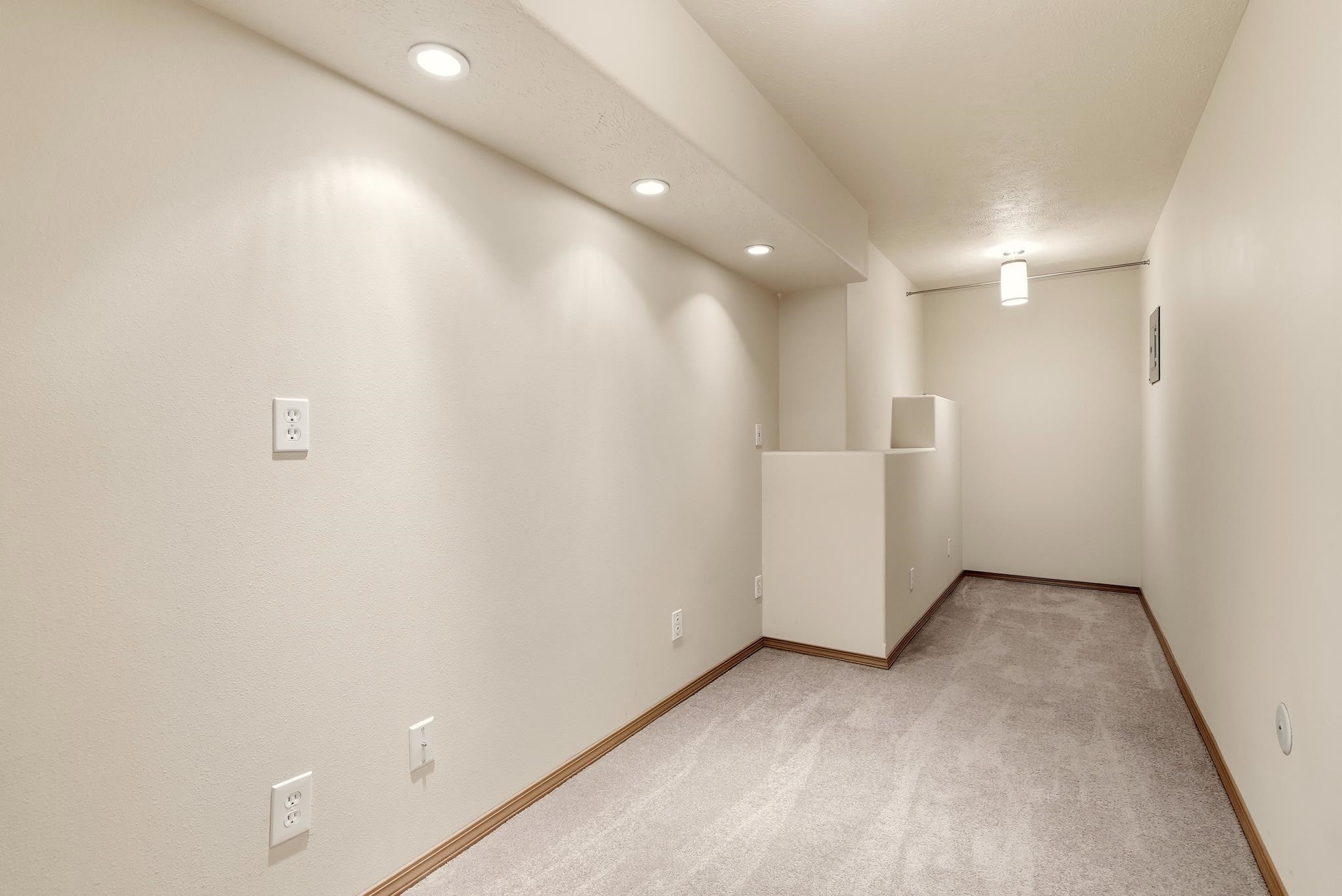 510 W Bolan Ave - Photo 44
