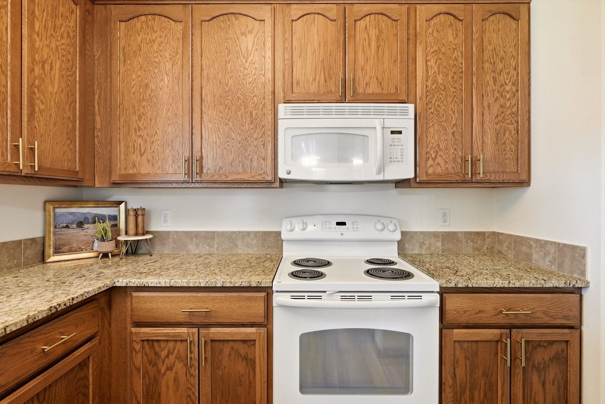 10119 W 11th Ct - Photo 8