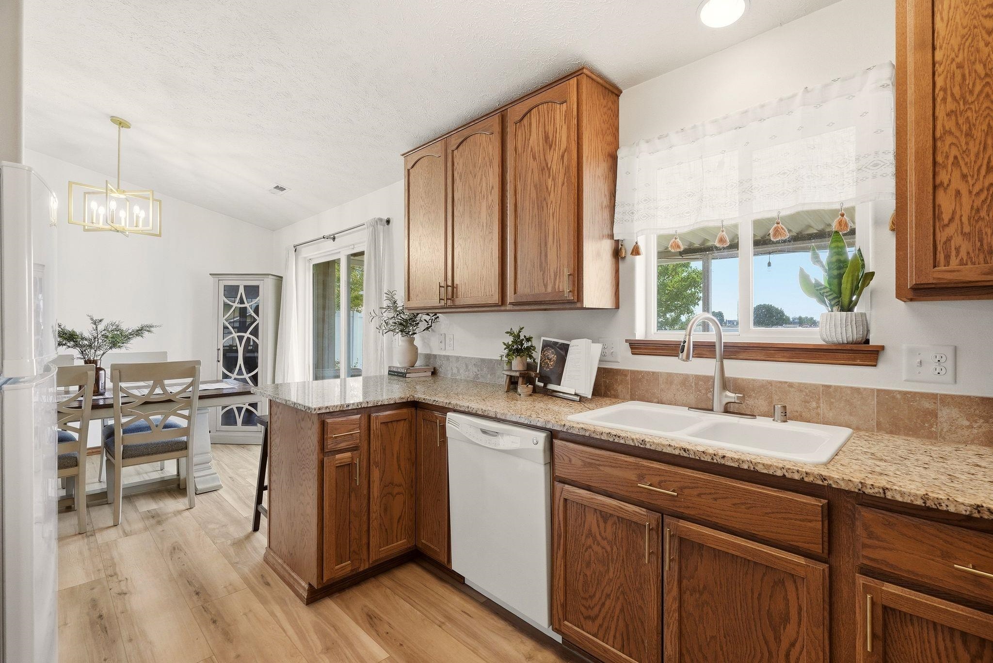 10119 W 11th Ct - Photo 9