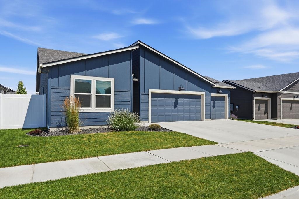 8418 W Red Ave - Photo 3