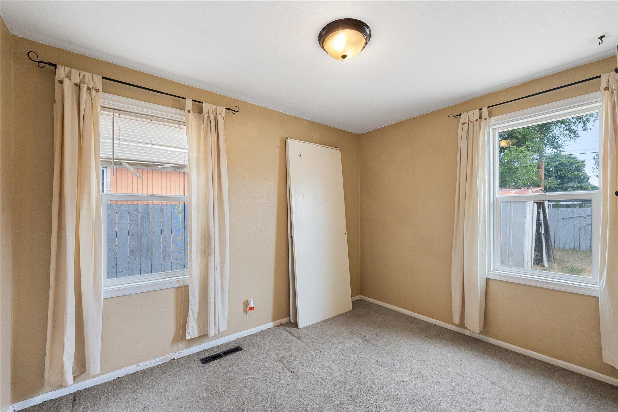 5522 N Cannon St - Photo 9