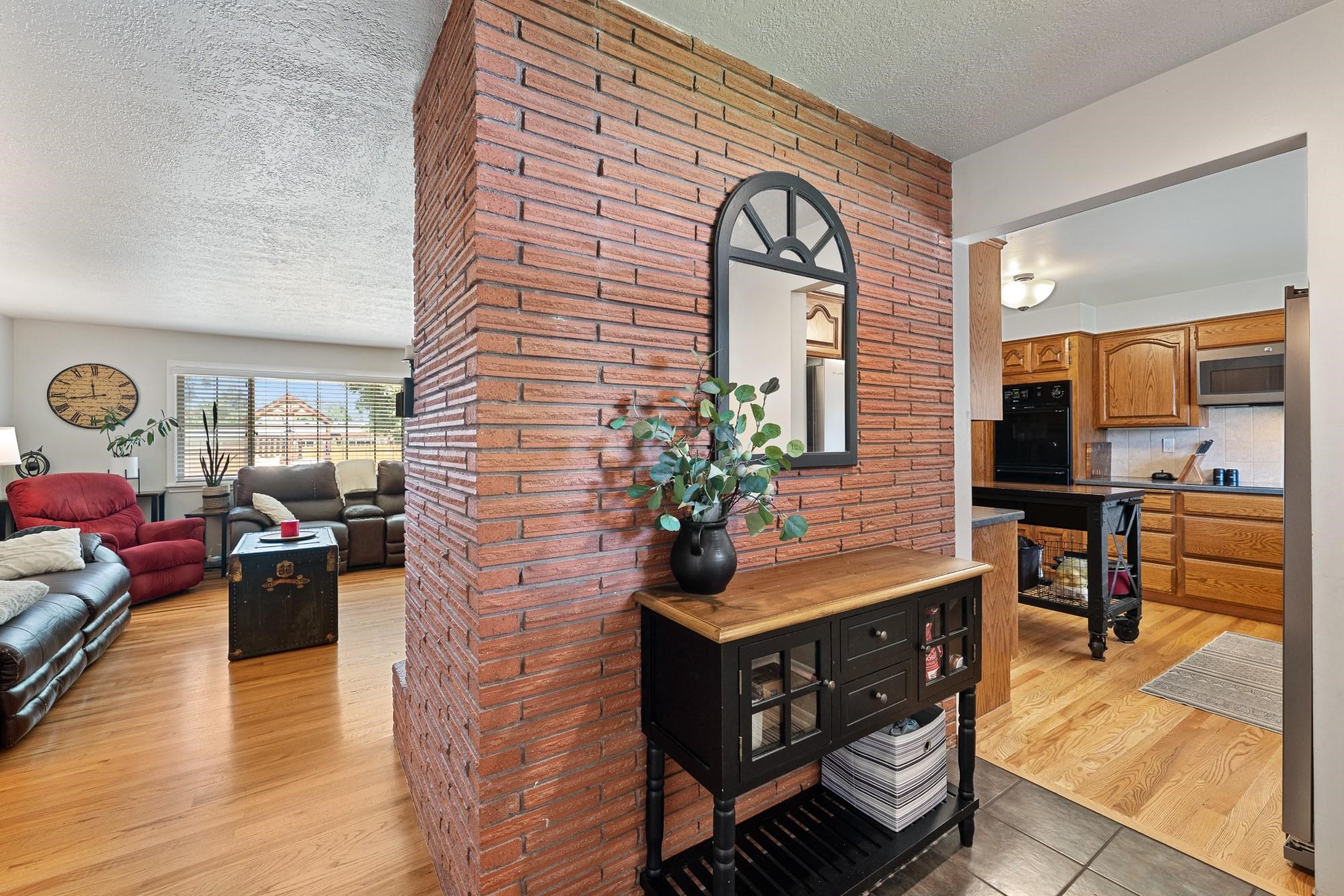 6815 N Fleming St - Photo 2