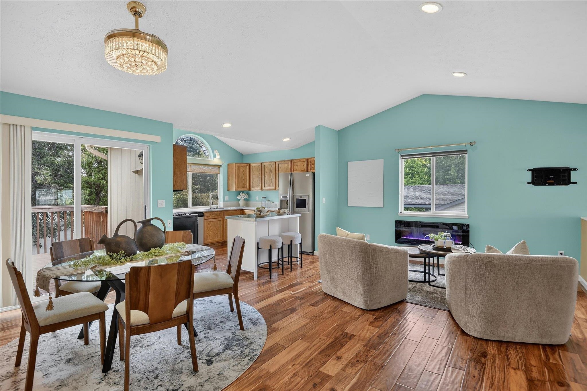 1021 N Drury Ct - Photo 4