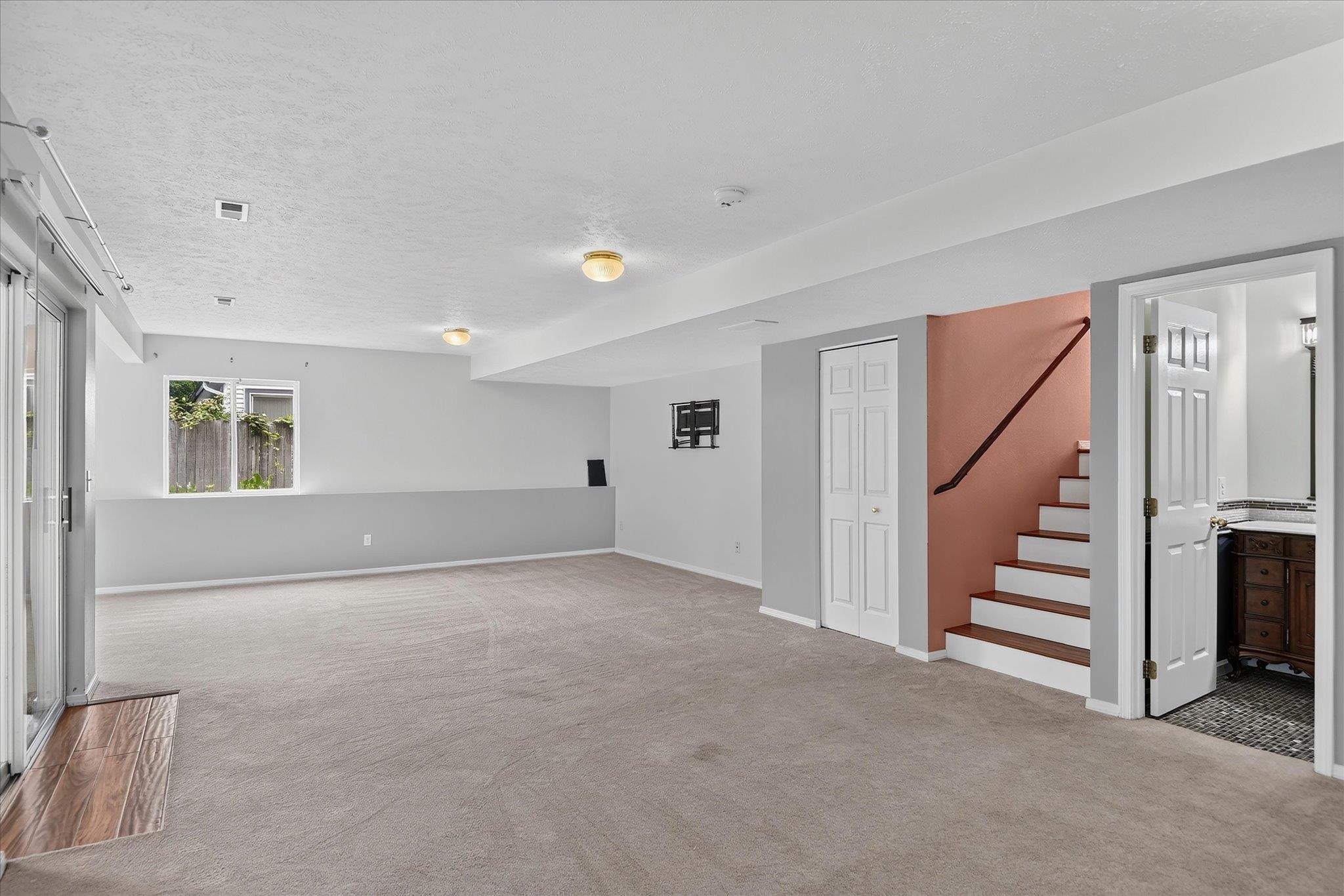 1021 N Drury Ct - Photo 32