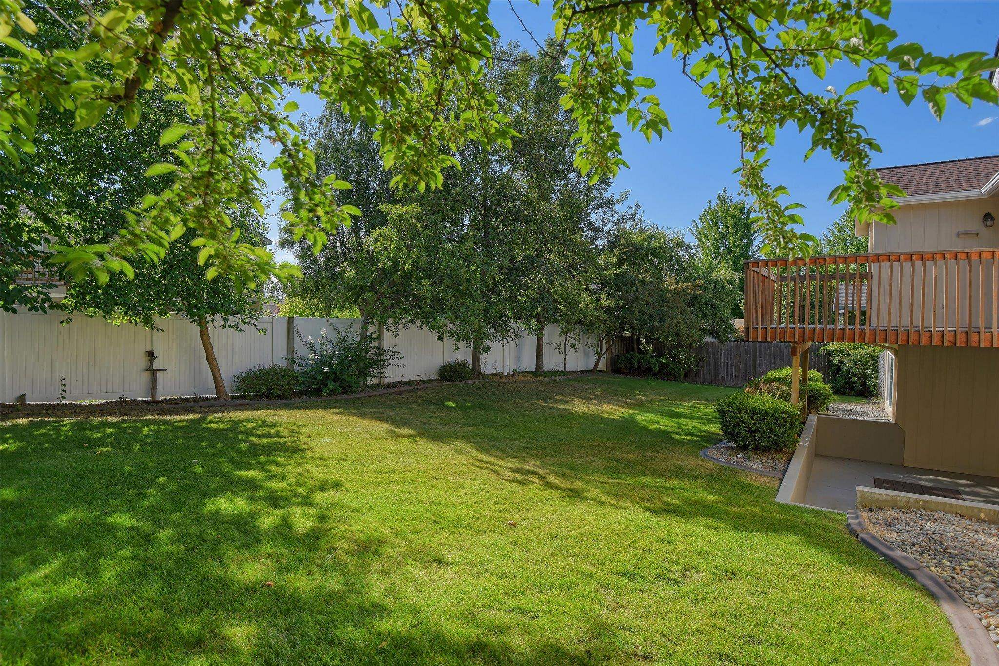 1021 N Drury Ct - Photo 43