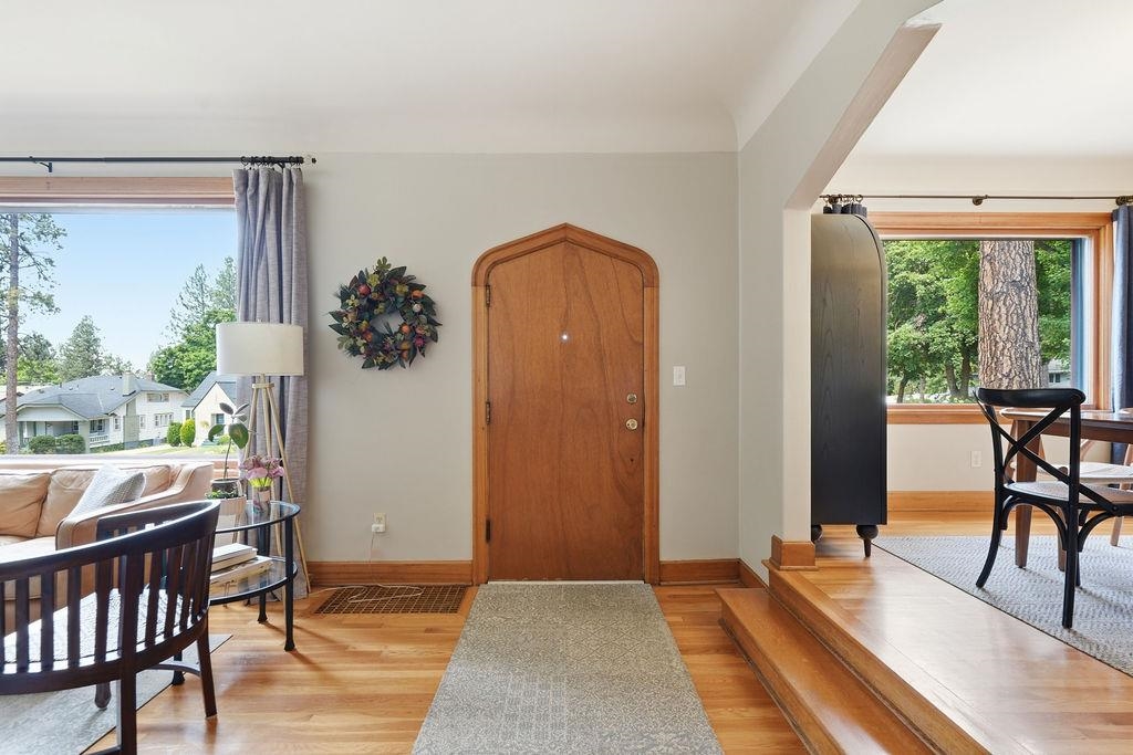 1107 W 18th Ave - Photo 2