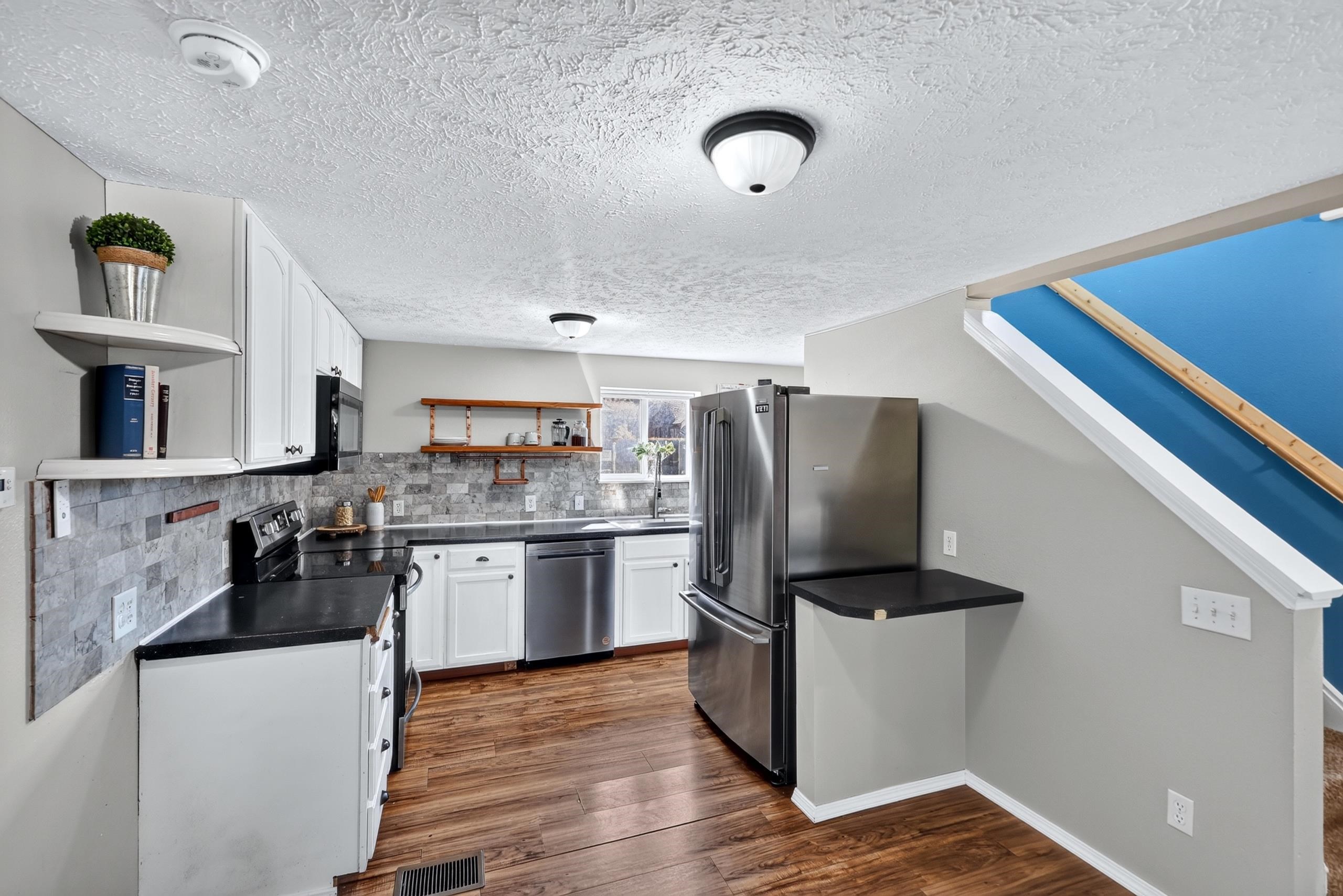2422 N WALL St - Photo 10