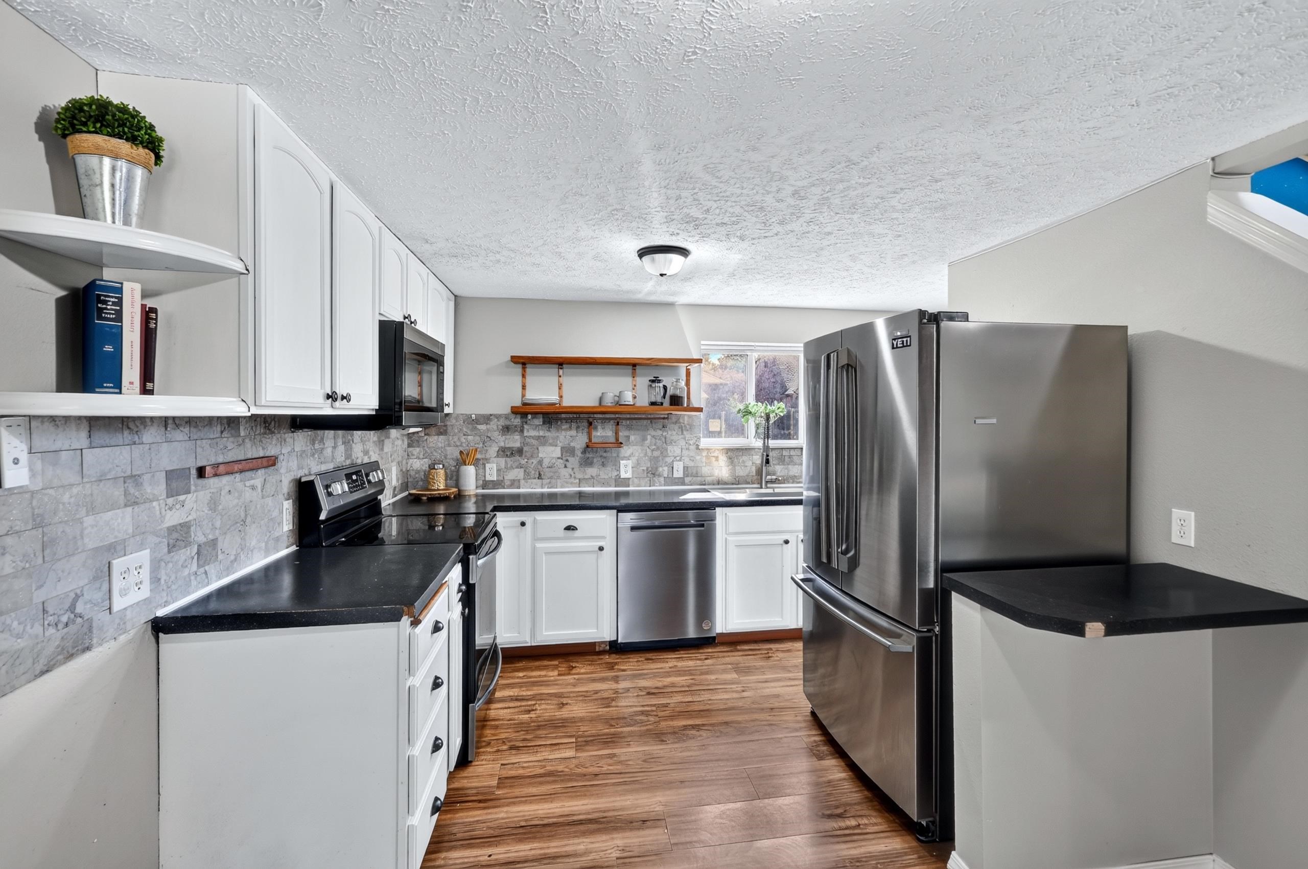 2422 N WALL St - Photo 11