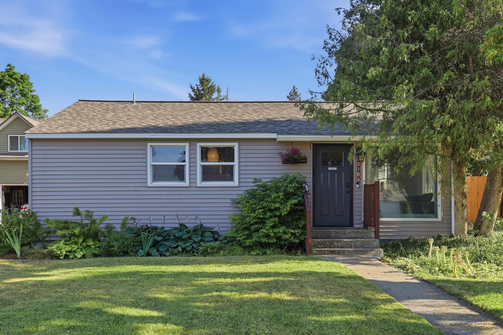3109 W 17th St - Photo 1