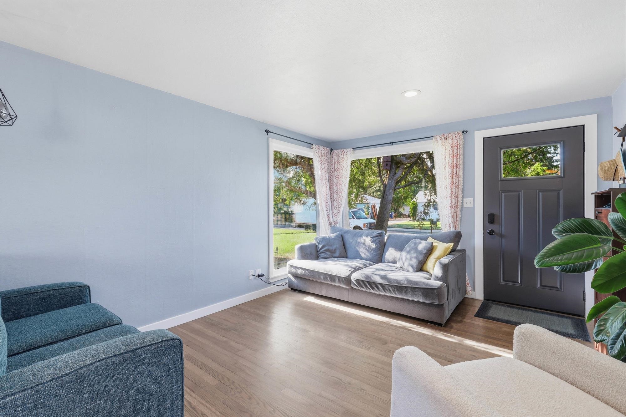 3109 W 17th St - Photo 4