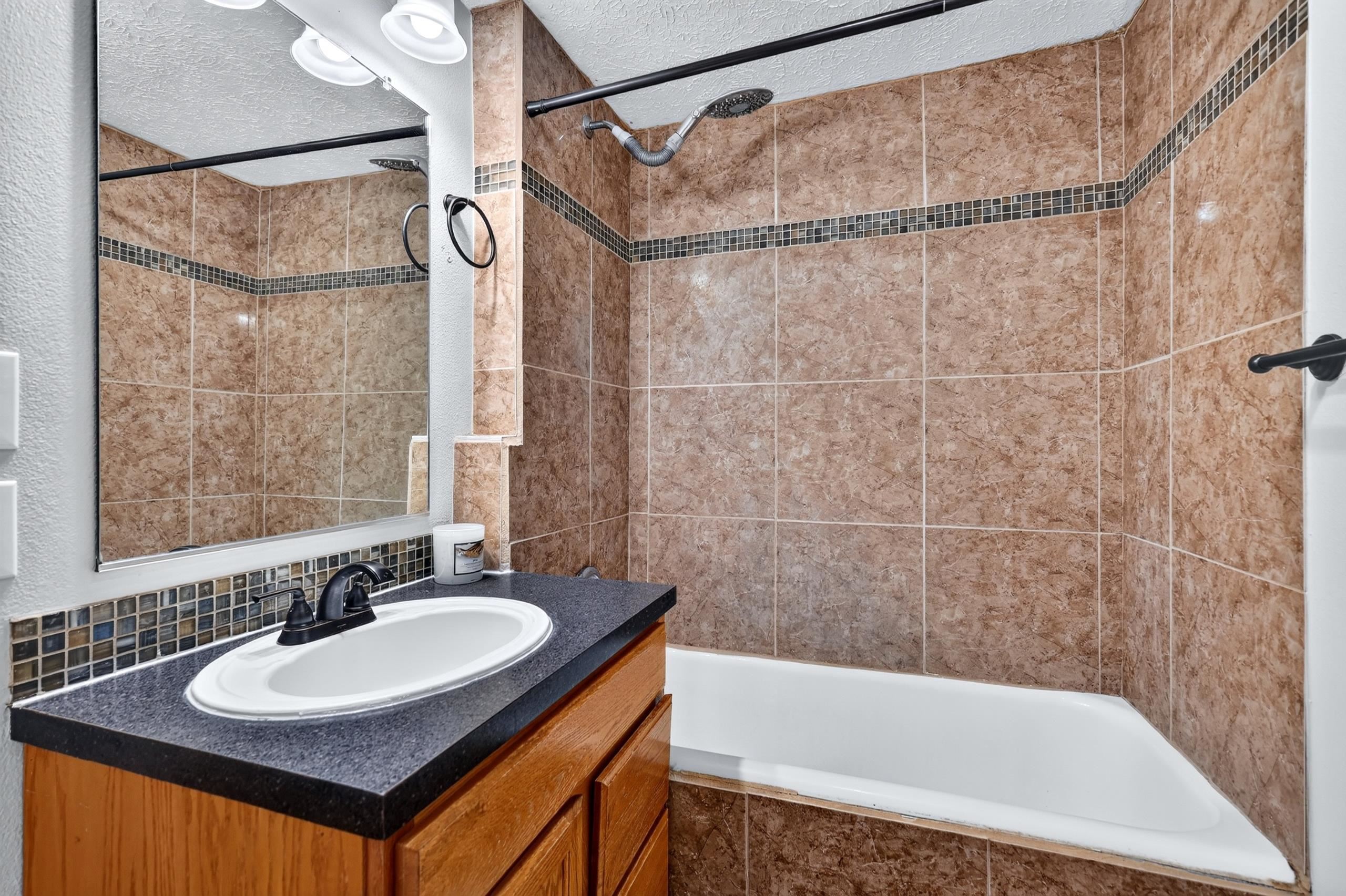 2422 N WALL St - Photo 18