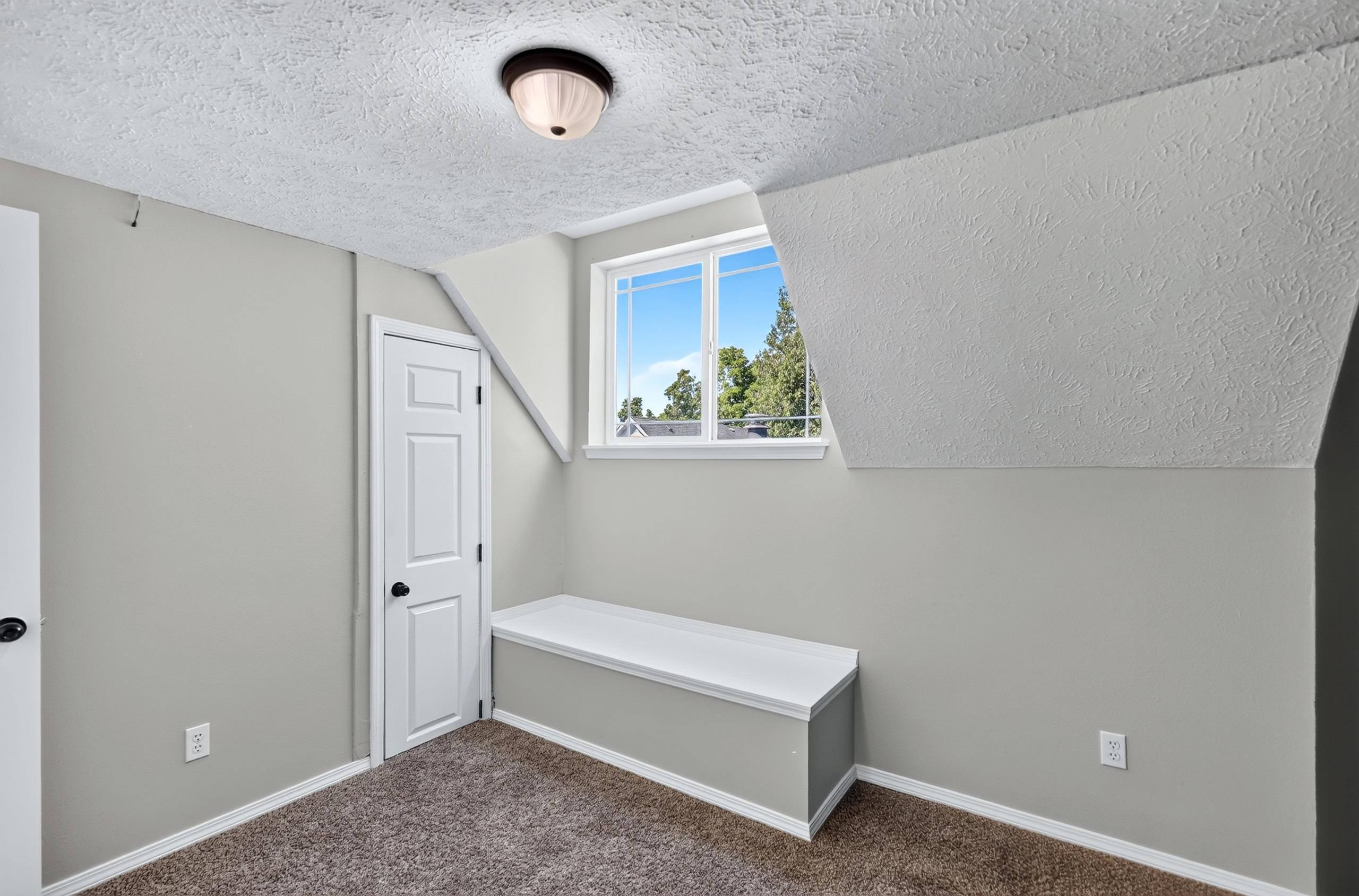 2422 N WALL St - Photo 29