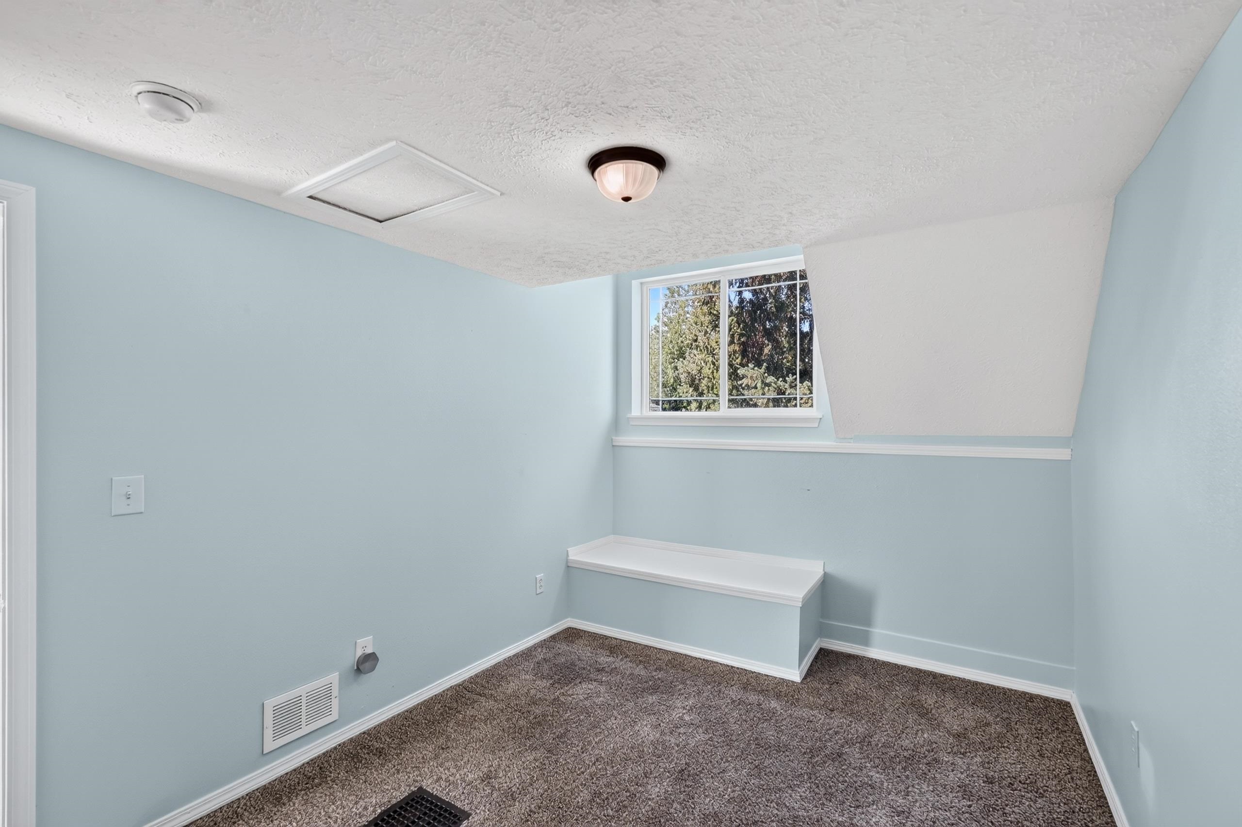 2422 N WALL St - Photo 32