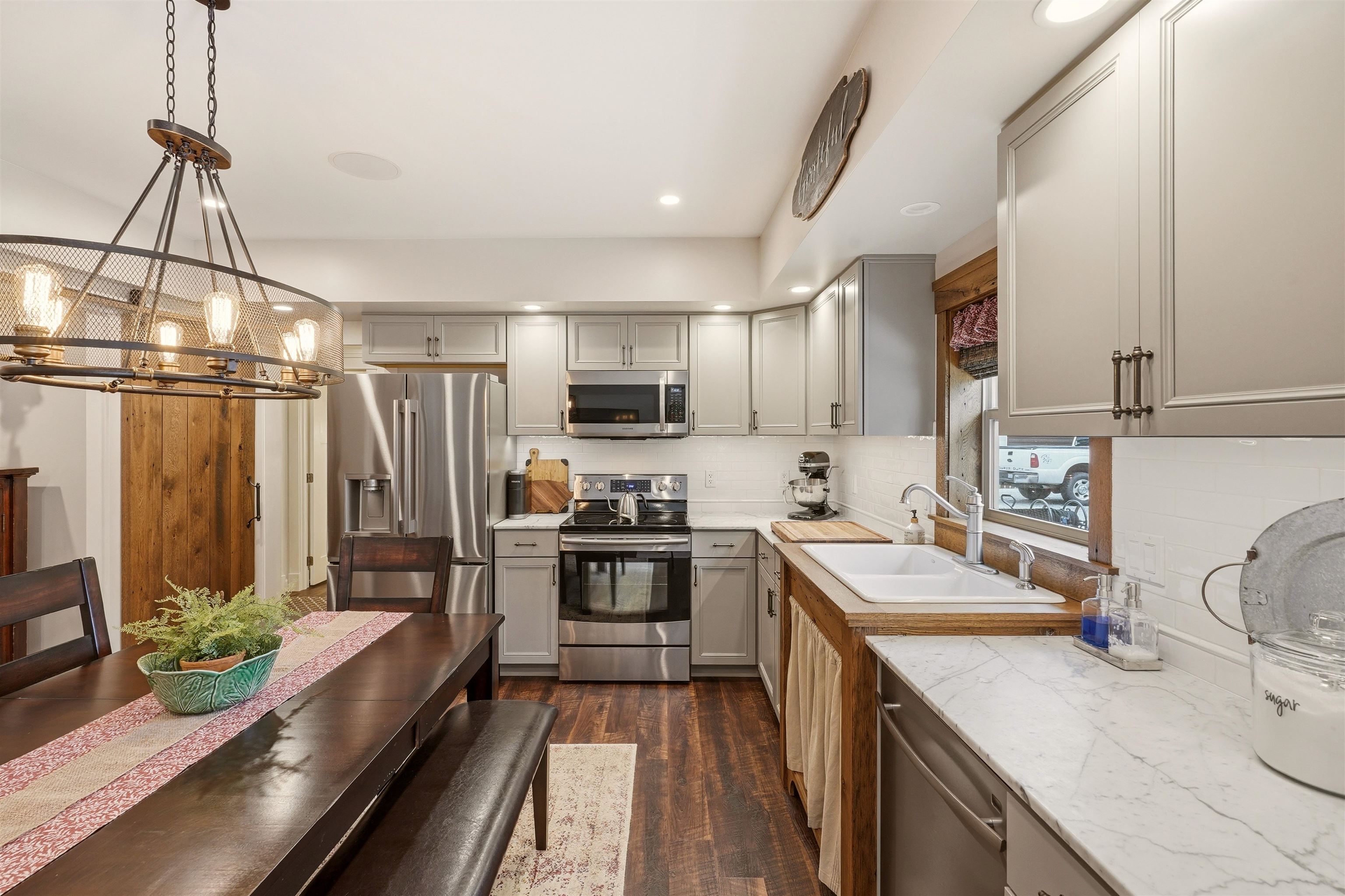 15 Guinevere Dr - Photo 8