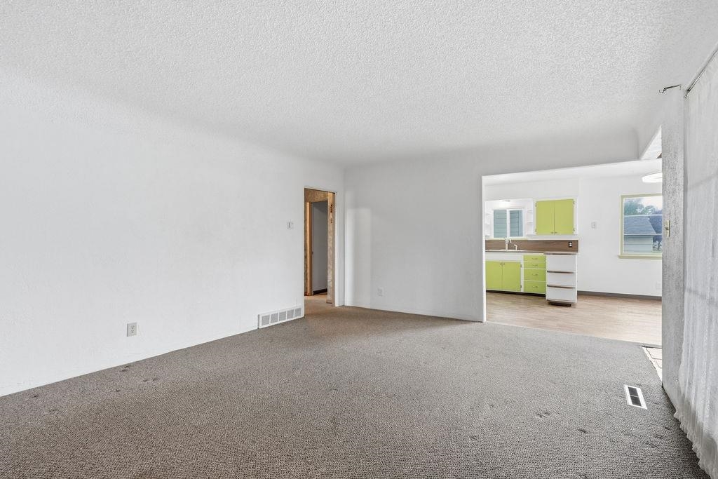 2015 N Vista Rd - Photo 9