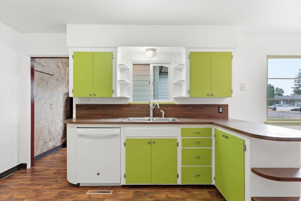 2015 N Vista Rd - Photo 10