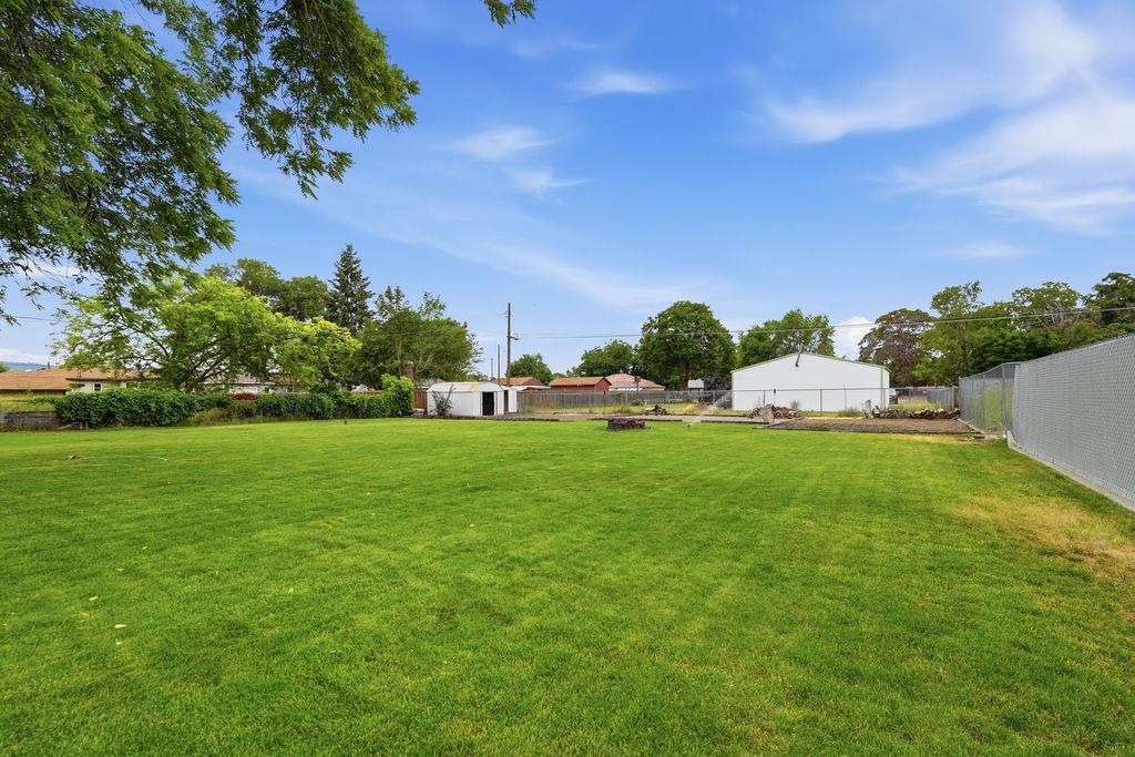 2015 N Vista Rd - Photo 38