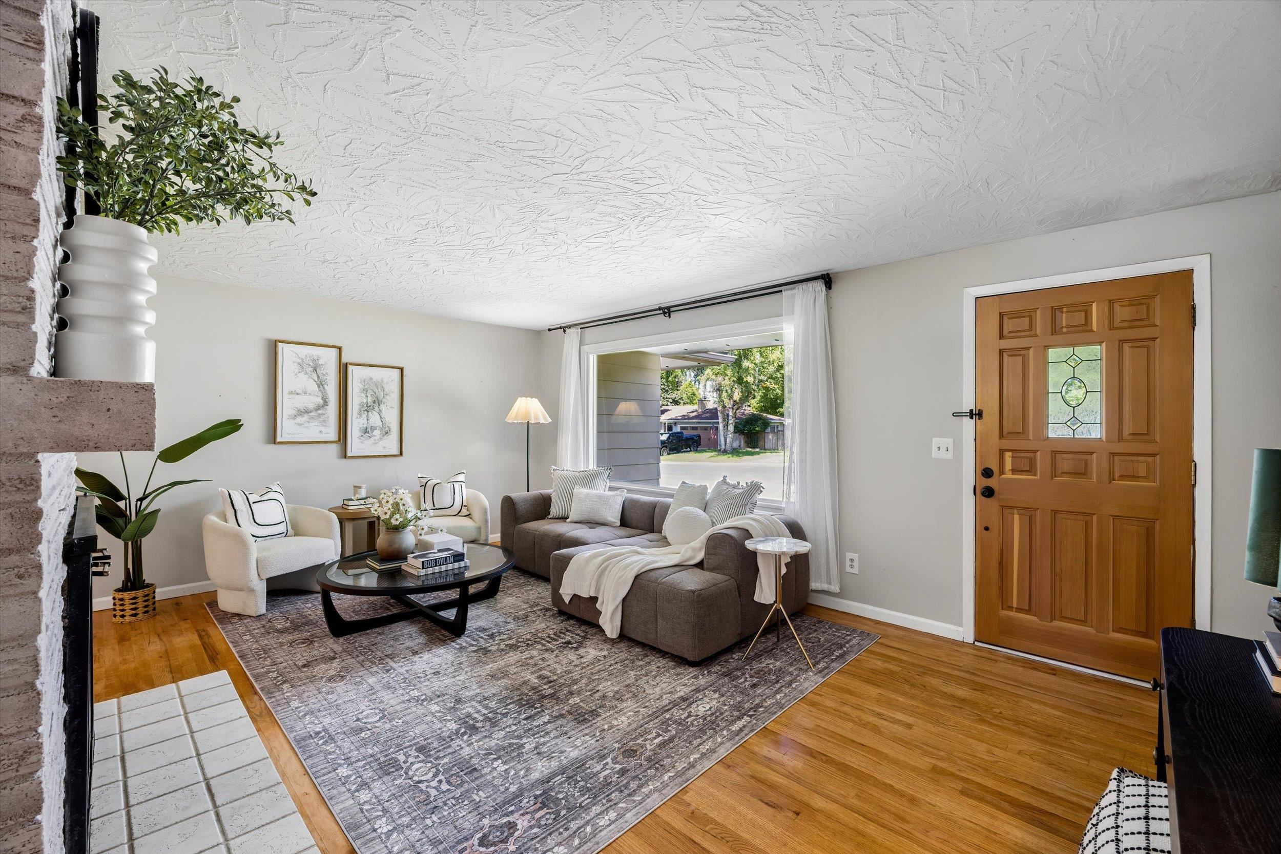 8213 N Whitehouse Dr - Photo 4