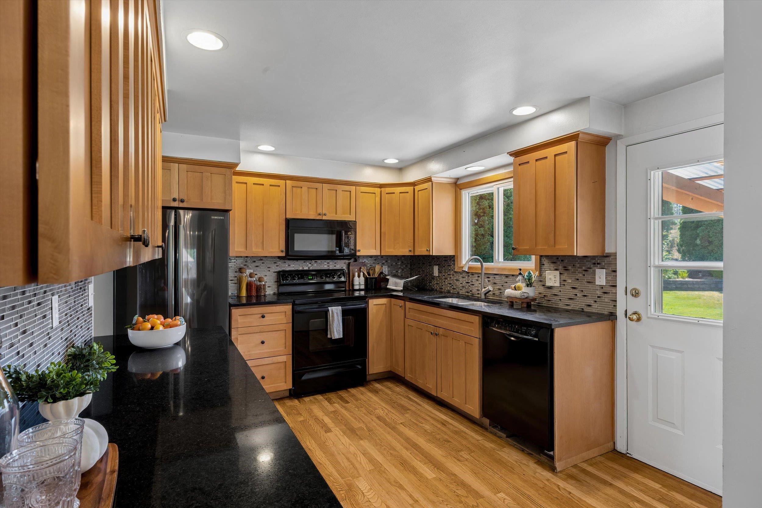 8213 N Whitehouse Dr - Photo 14