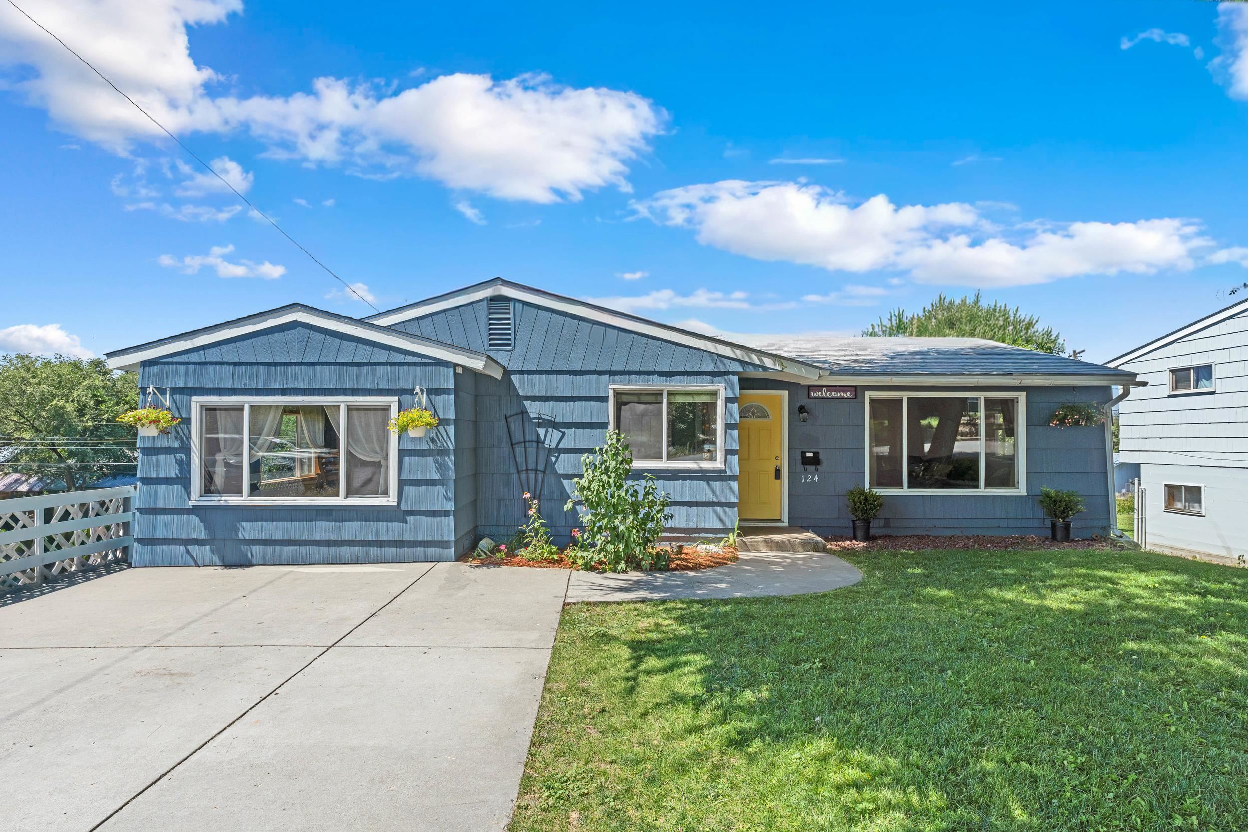 124 Crestview Dr - Photo 1