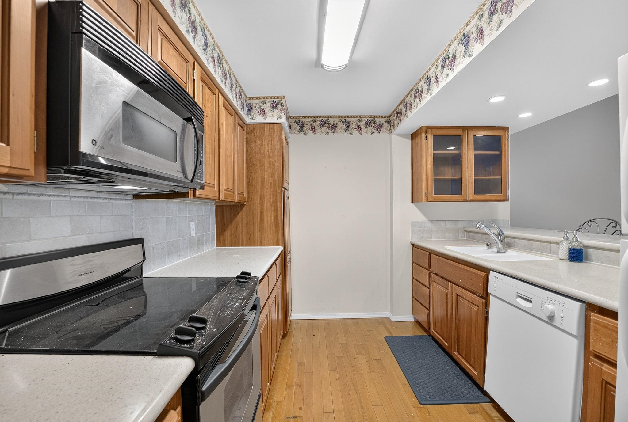 700 W 7th Ave - Photo 14