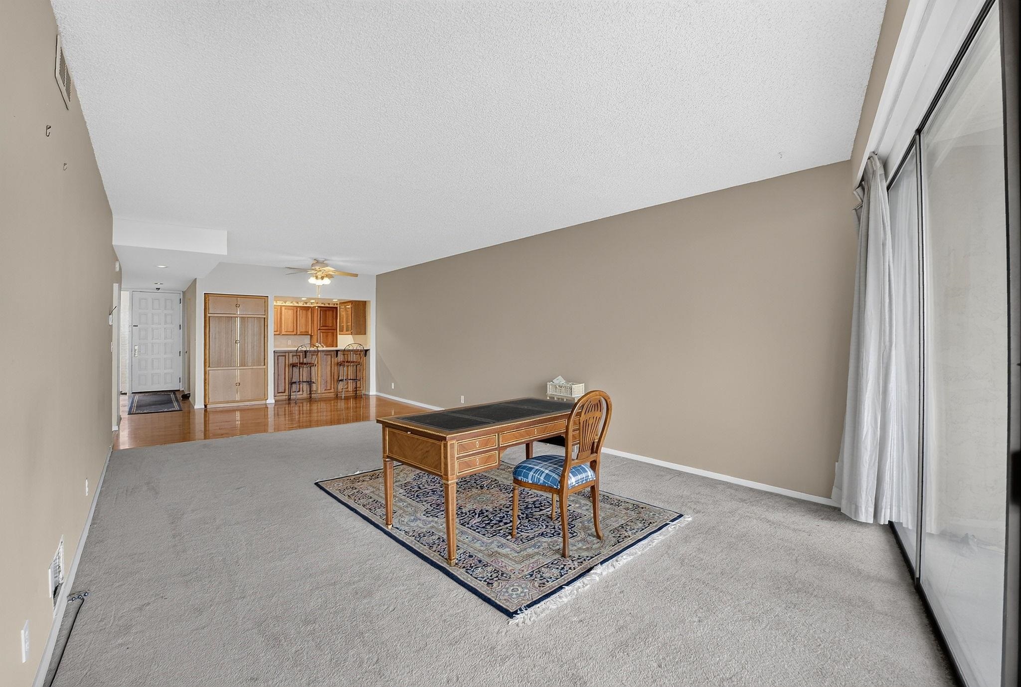 700 W 7th Ave - Photo 18