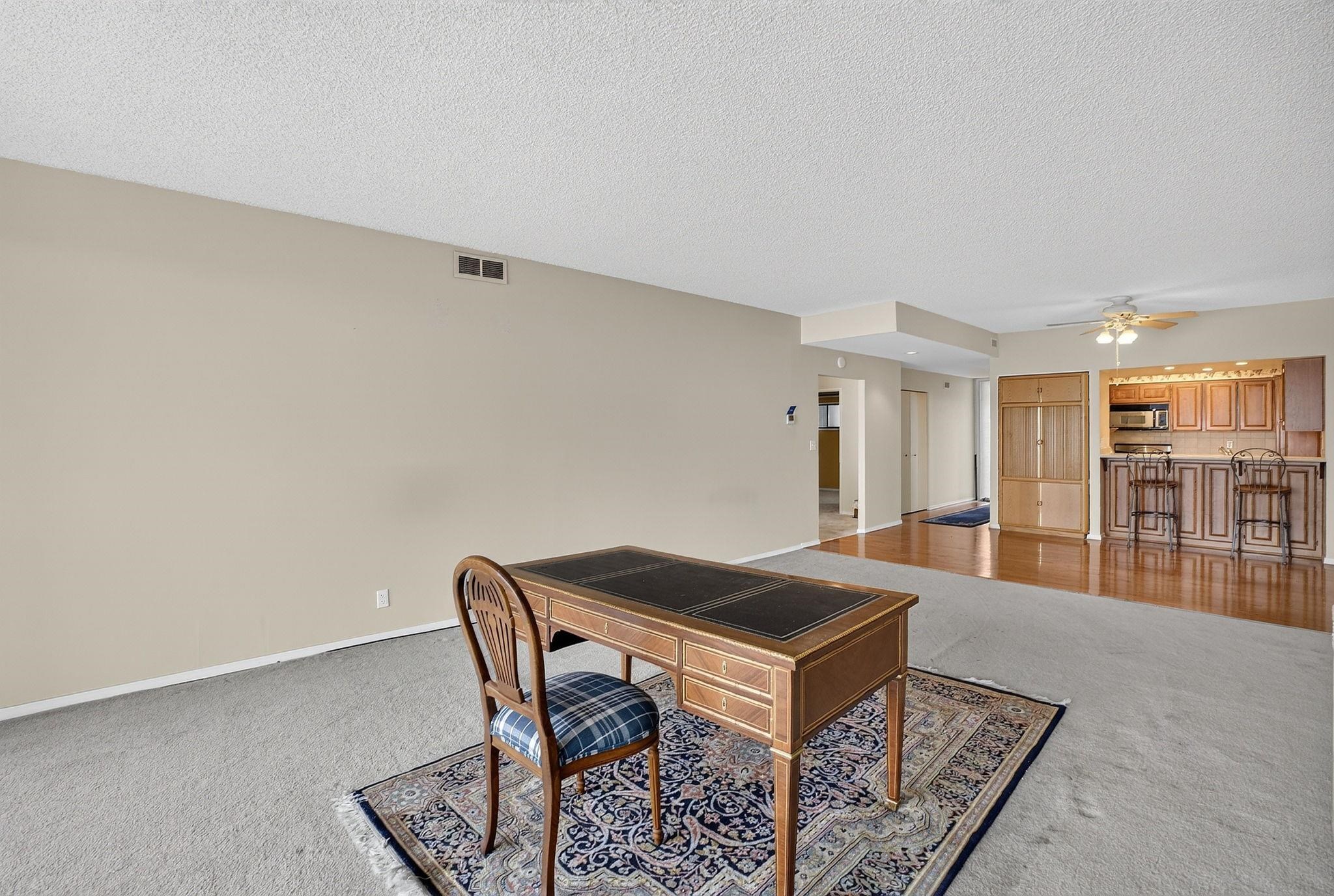 700 W 7th Ave - Photo 19