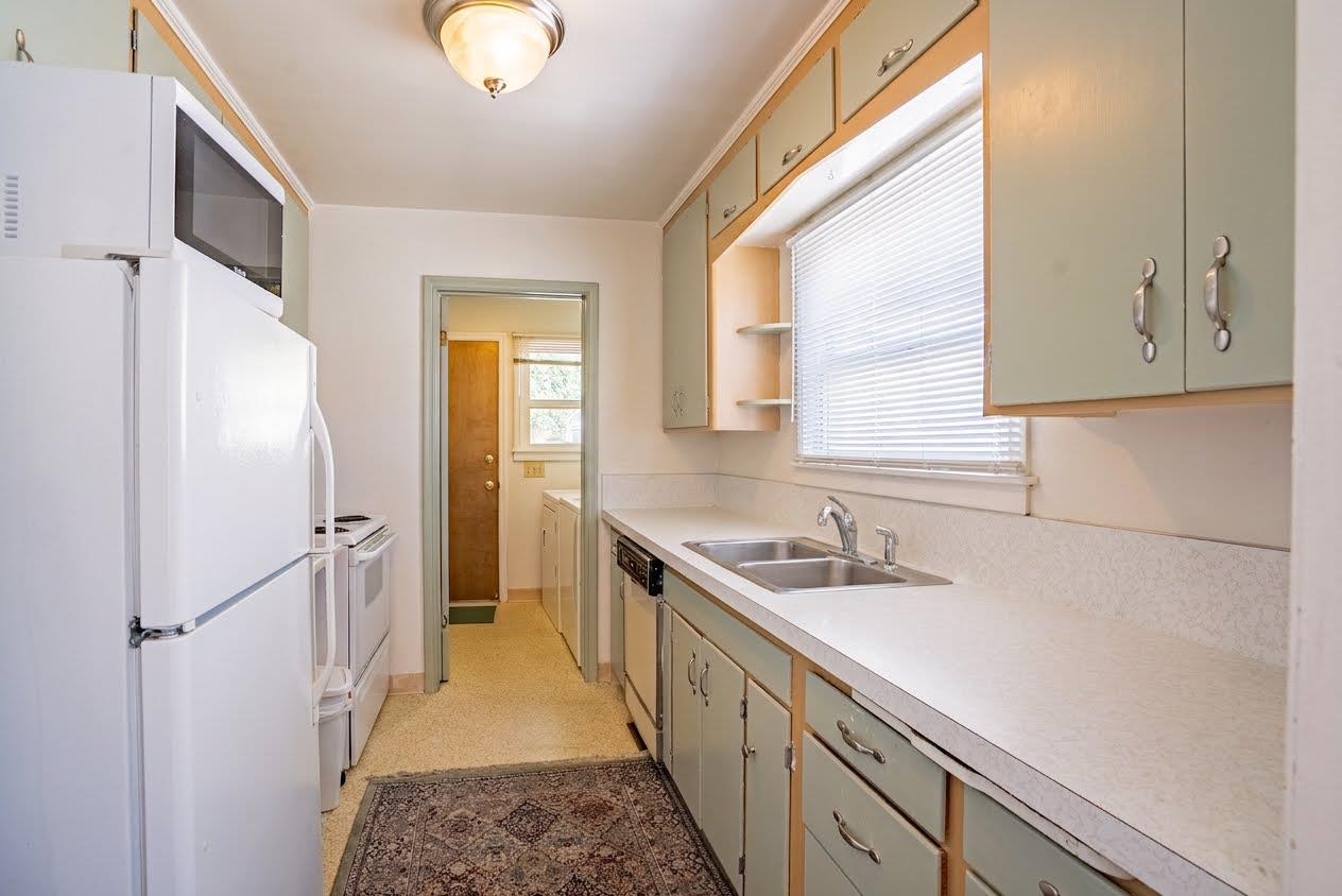 716 W 15th Ave - Photo 12