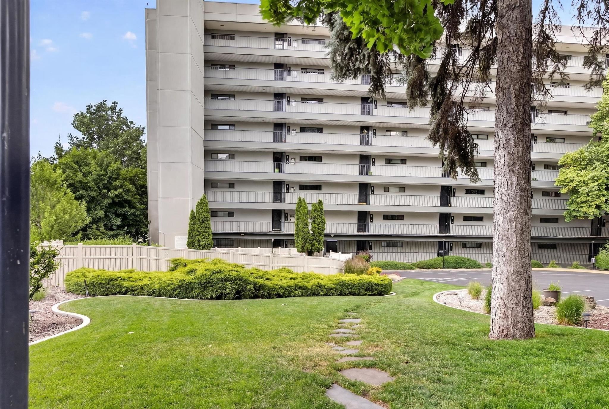 700 W 7th Ave - Photo 38