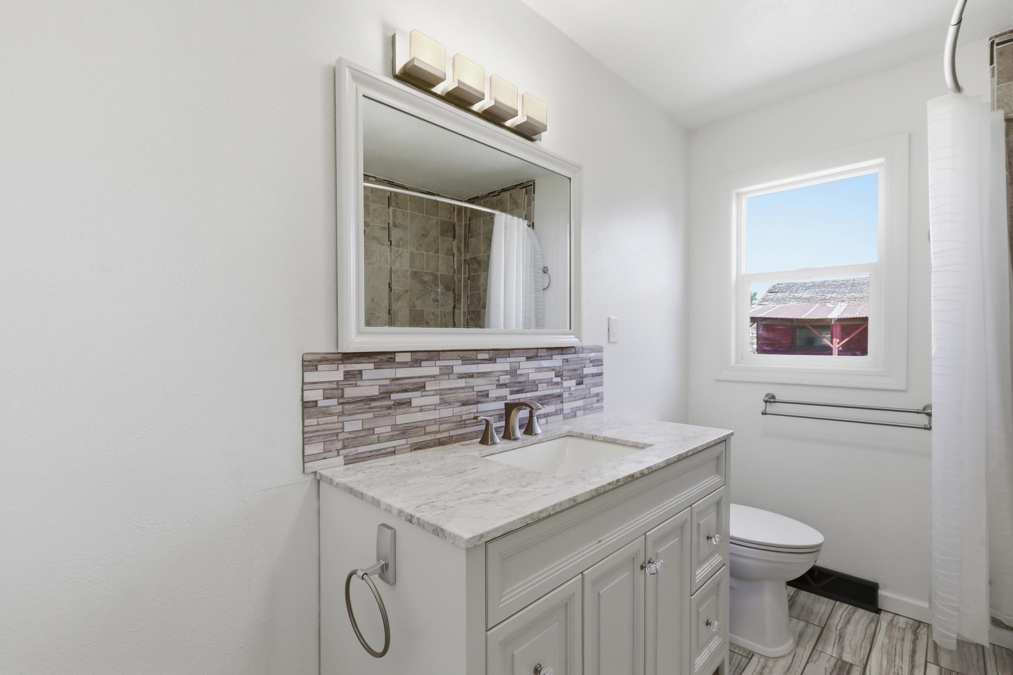 25815 E River Rd - Photo 17