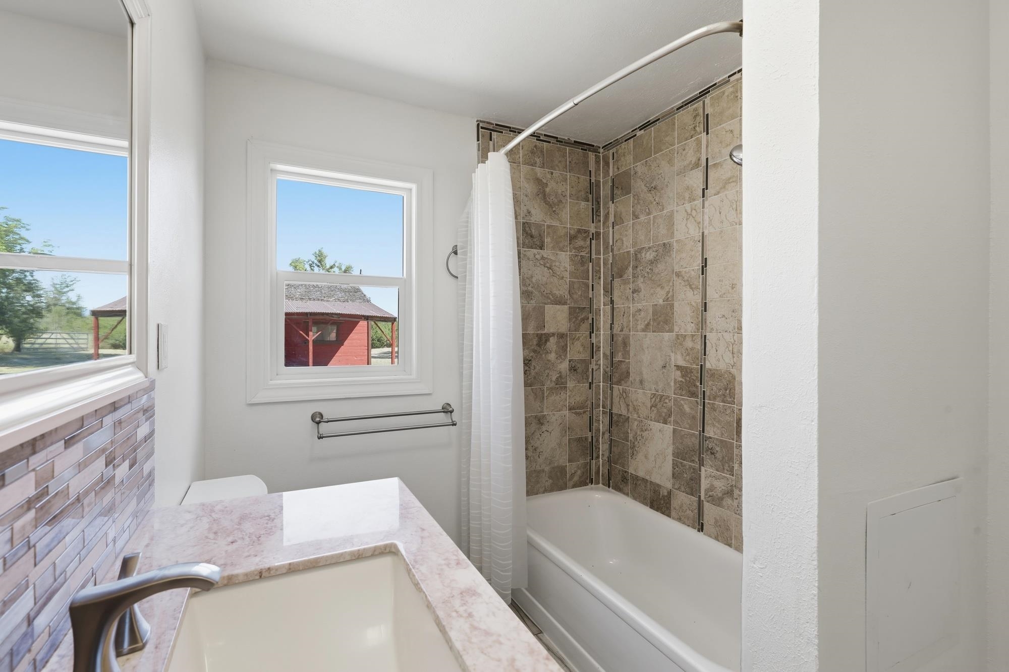 25815 E River Rd - Photo 16