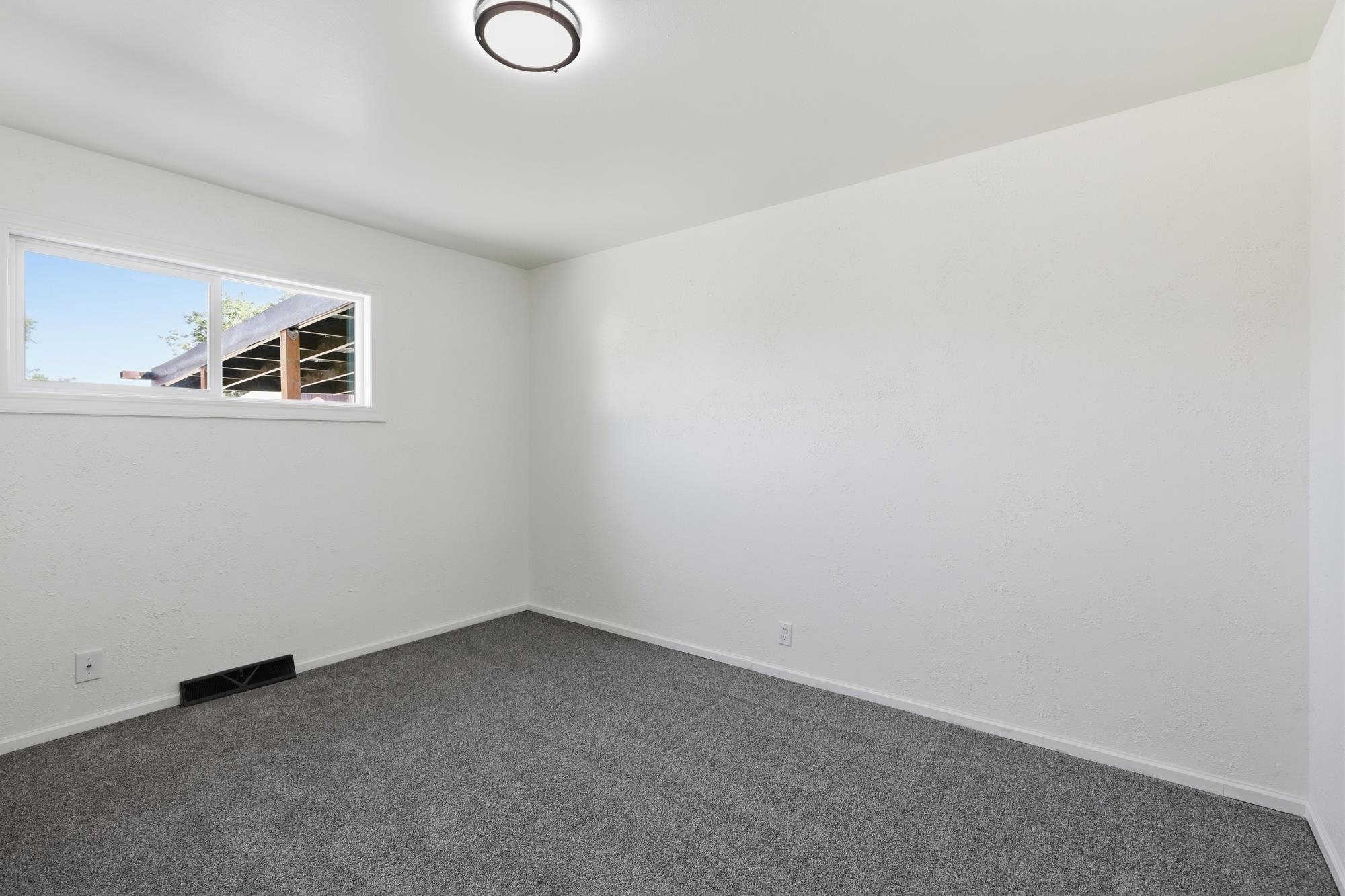 25815 E River Rd - Photo 18