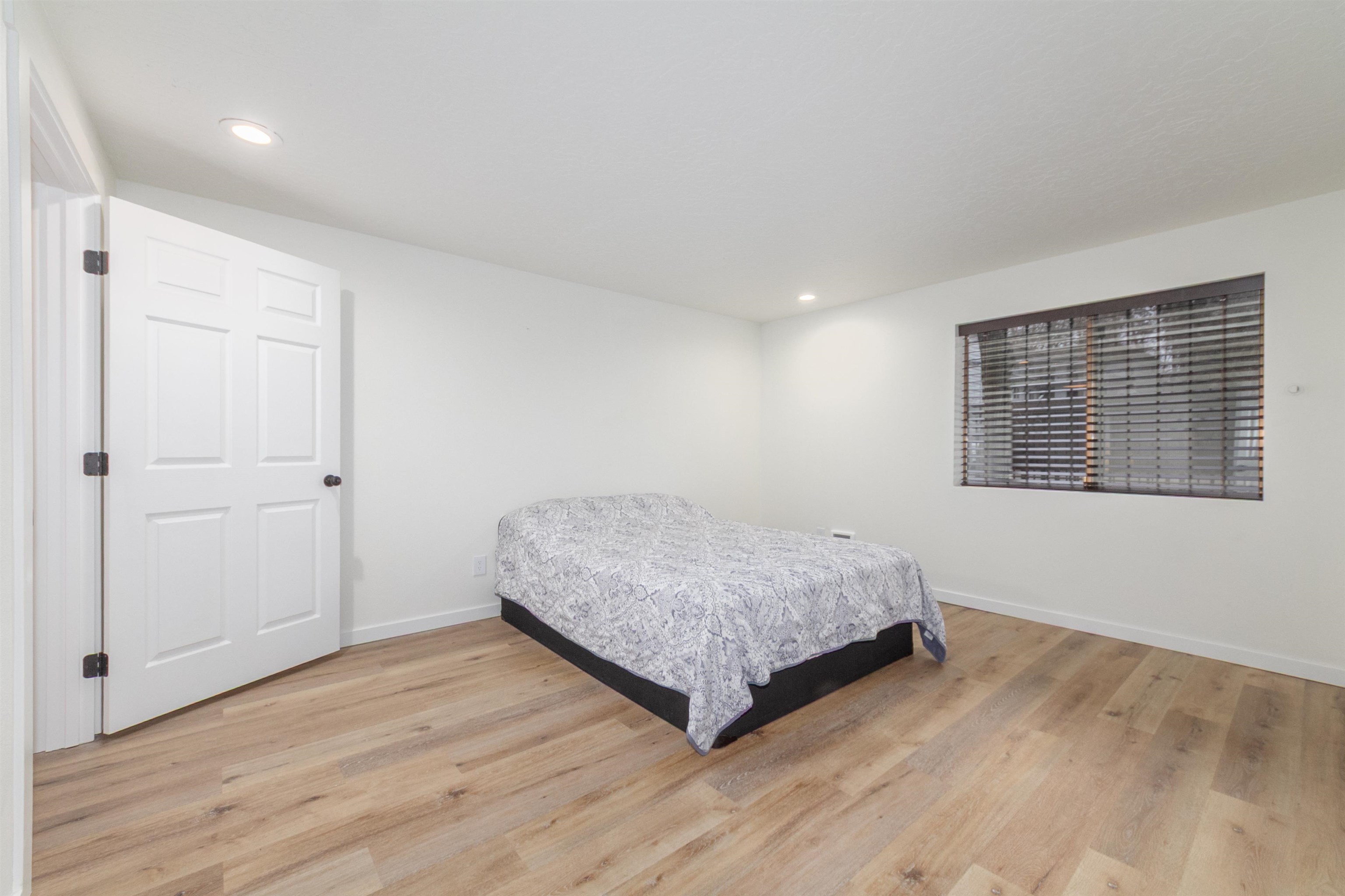 1111 W 6th Ave - Photo 22