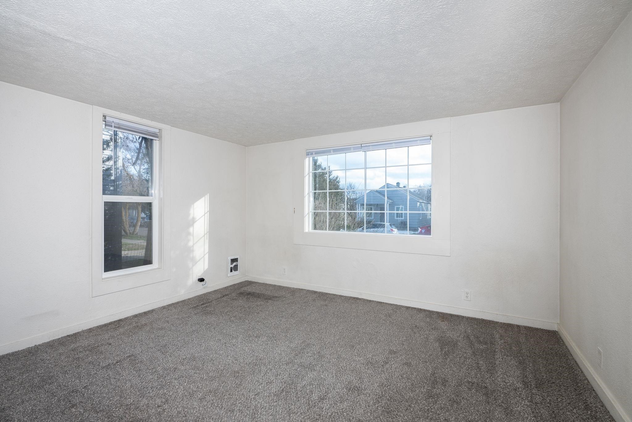 2022 W College Ave - Photo 4