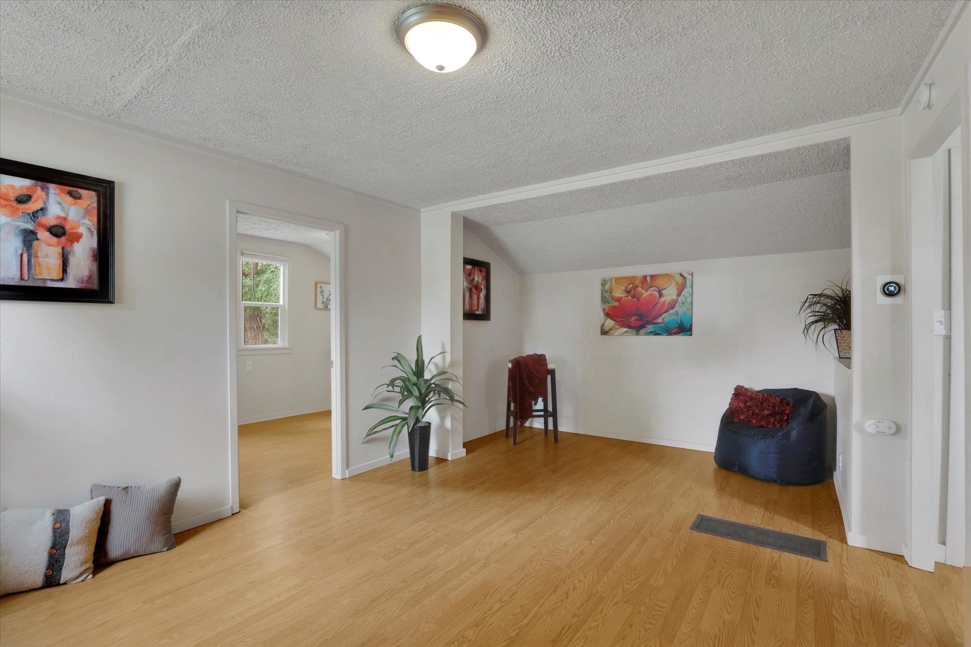 1211 W Bismark Ave - Photo 4