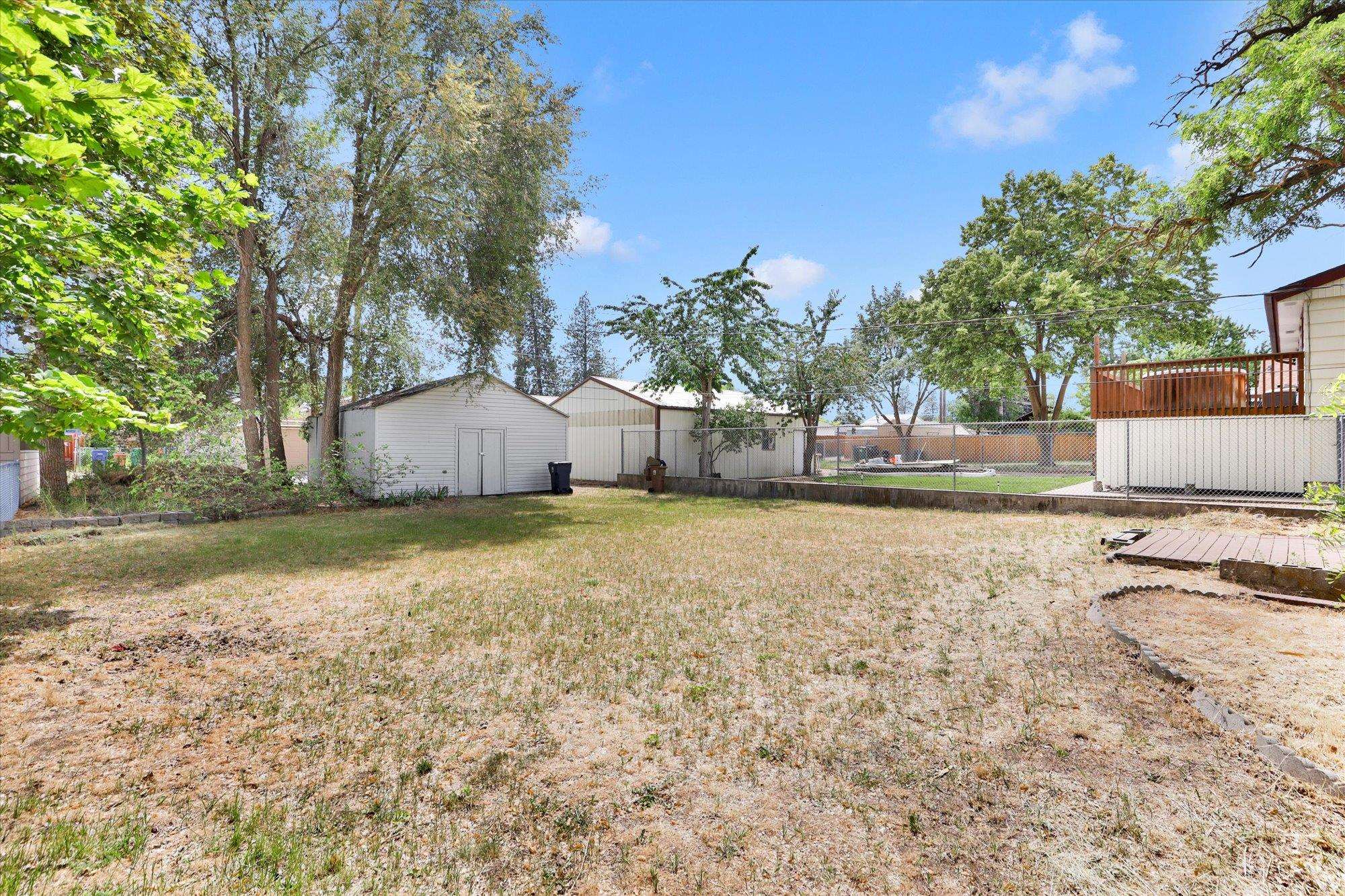 1211 W Bismark Ave - Photo 18