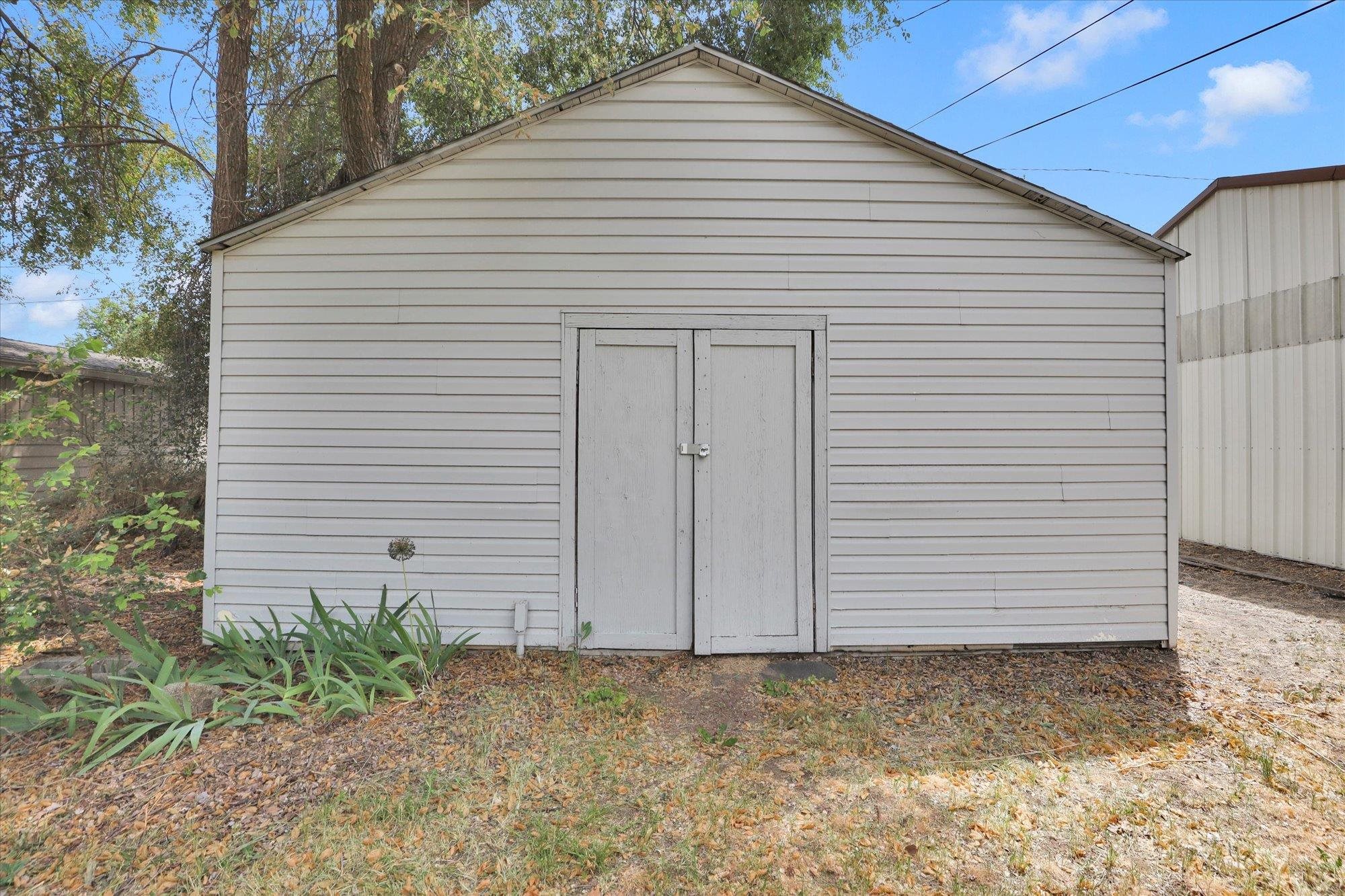 1211 W Bismark Ave - Photo 21